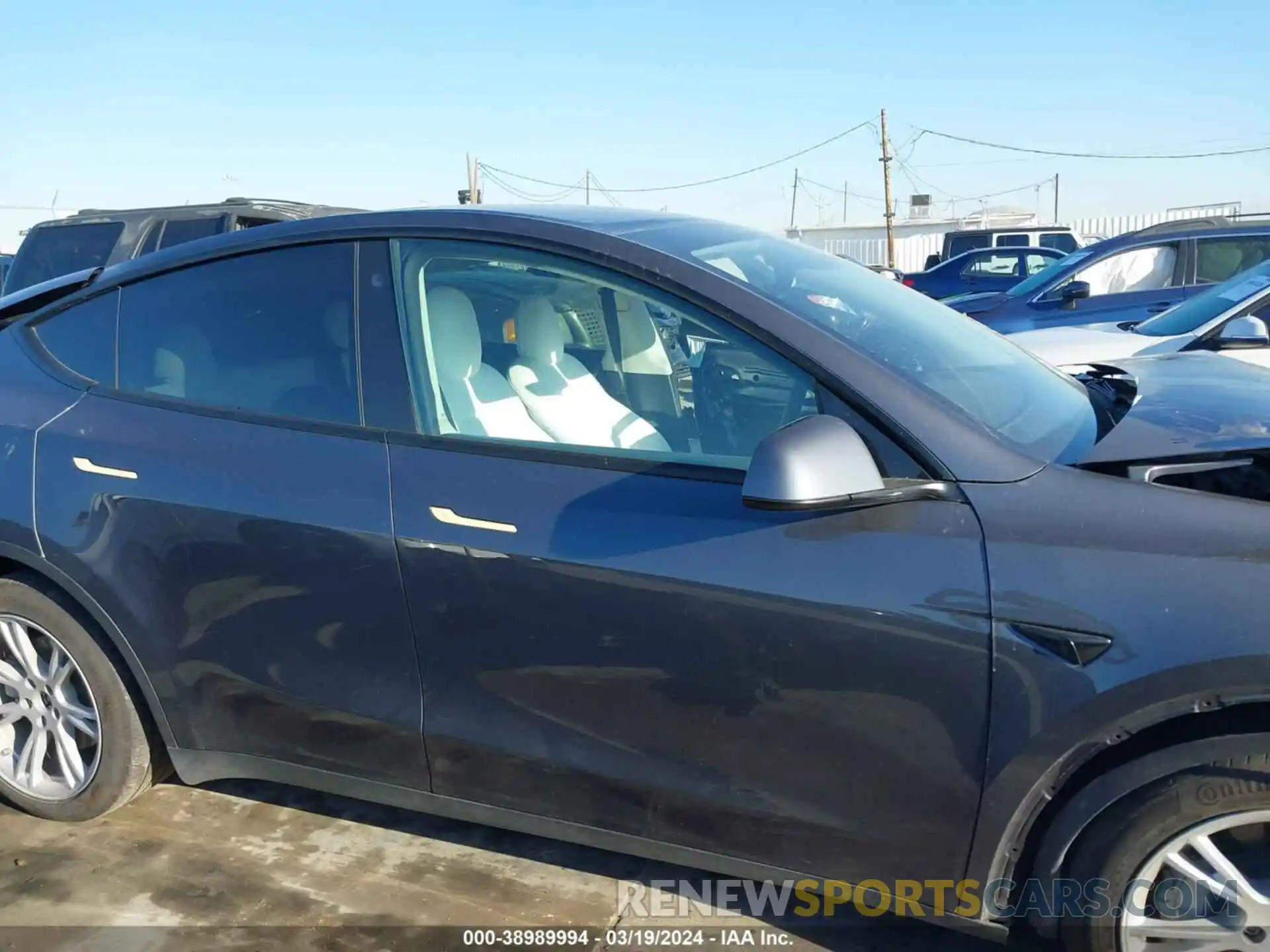 13 Photograph of a damaged car 7SAYGDEE3NF409650 TESLA MODEL Y 2022