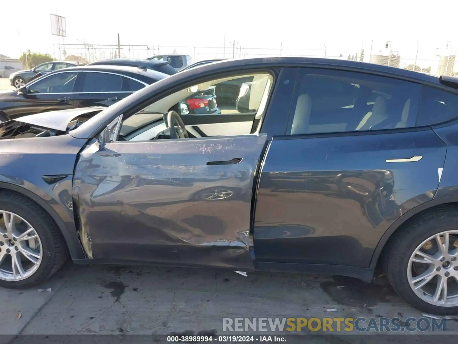 14 Photograph of a damaged car 7SAYGDEE3NF409650 TESLA MODEL Y 2022