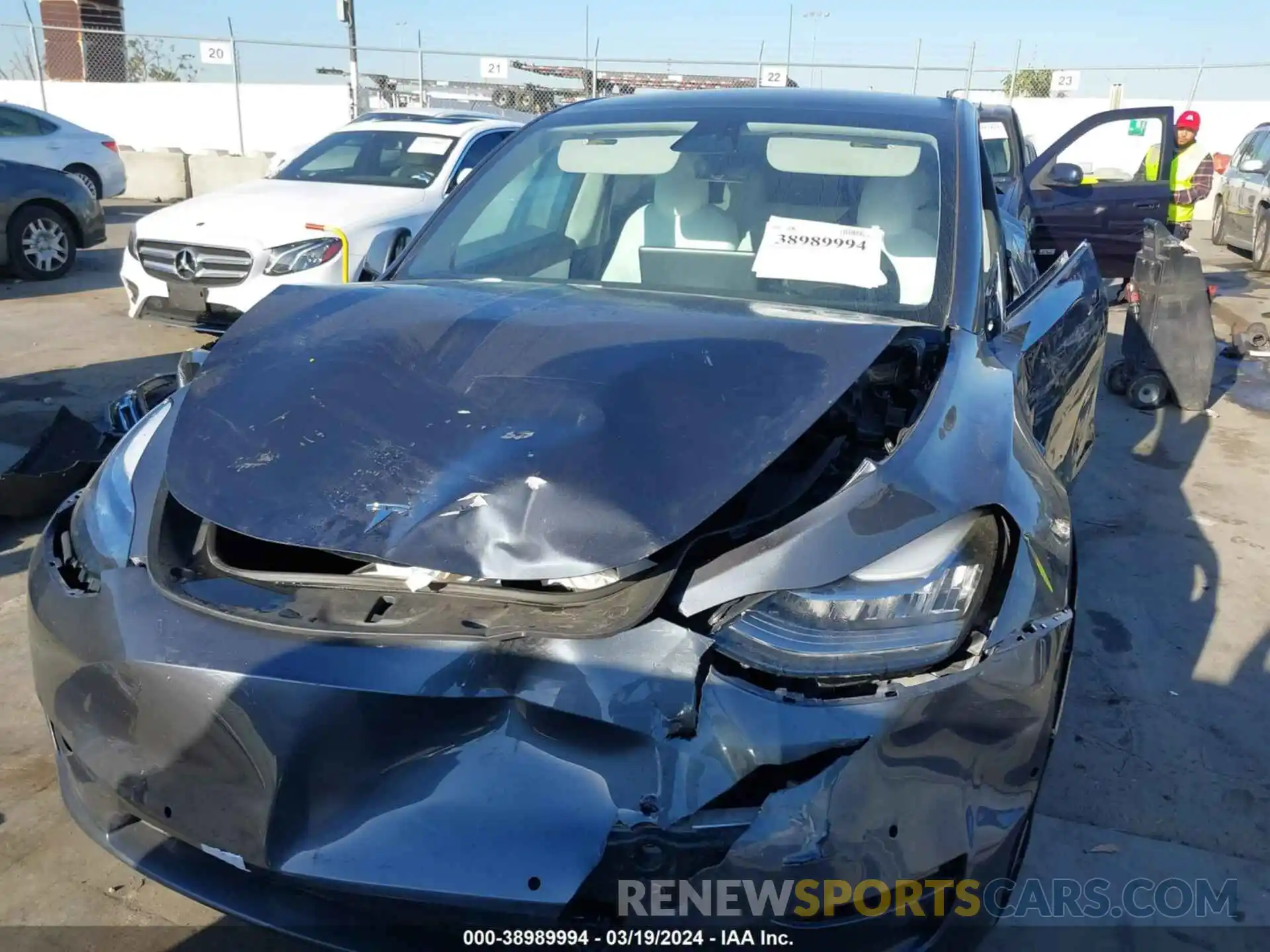 6 Photograph of a damaged car 7SAYGDEE3NF409650 TESLA MODEL Y 2022