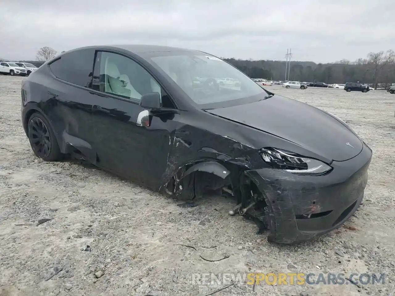 4 Photograph of a damaged car 7SAYGDEE3NF453034 TESLA MODEL Y 2022