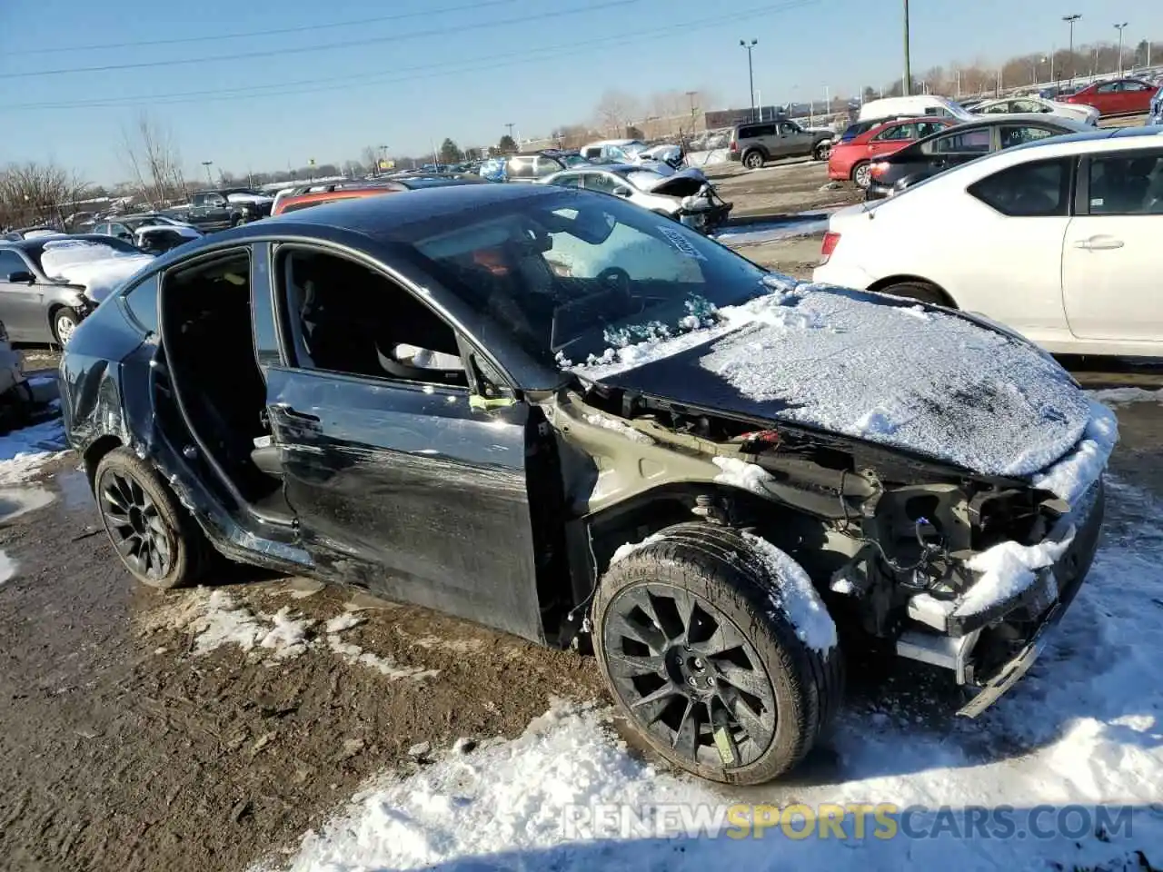 4 Photograph of a damaged car 7SAYGDEE4NA018004 TESLA MODEL Y 2022