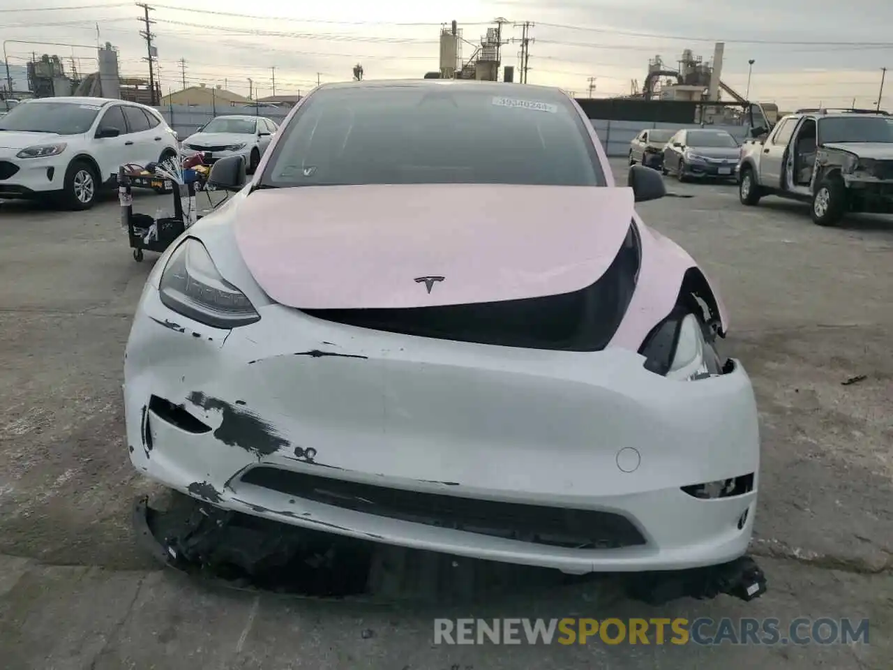 5 Photograph of a damaged car 7SAYGDEE4NF315017 TESLA MODEL Y 2022