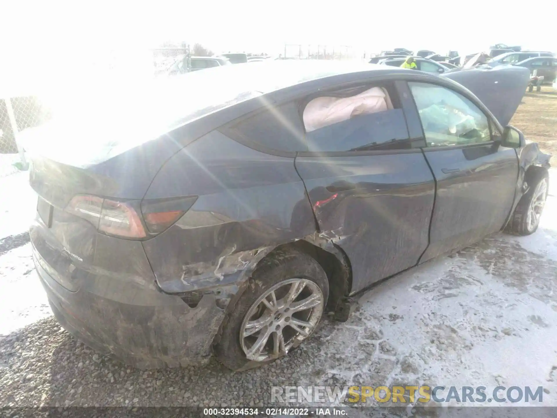 4 Фотография поврежденного автомобиля 7SAYGDEE4NF317950 TESLA MODEL Y 2022