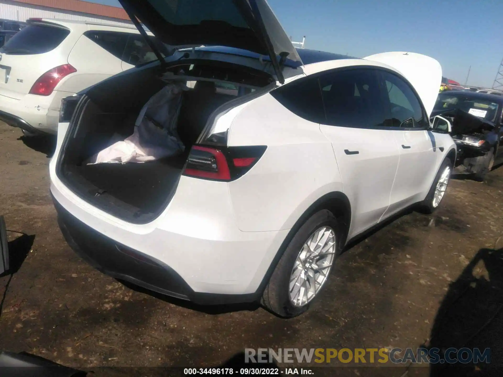 4 Photograph of a damaged car 7SAYGDEE4NF338541 TESLA MODEL Y 2022