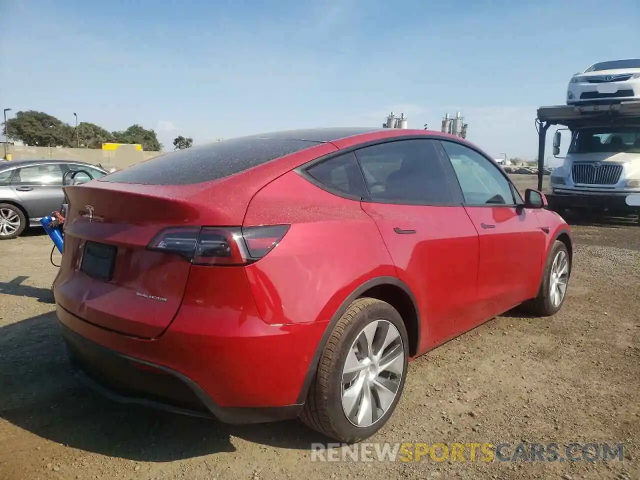 4 Photograph of a damaged car 7SAYGDEE4NF344534 TESLA MODEL Y 2022