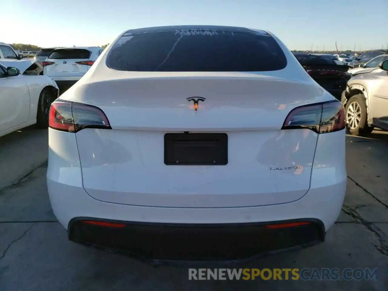 6 Photograph of a damaged car 7SAYGDEE4NF387349 TESLA MODEL Y 2022