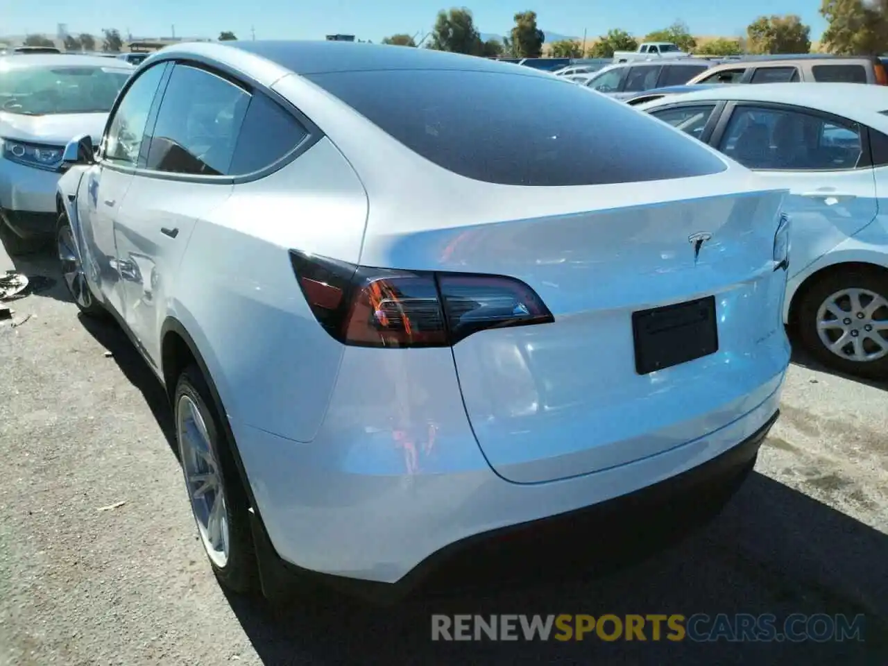 3 Photograph of a damaged car 7SAYGDEE4NF402285 TESLA MODEL Y 2022