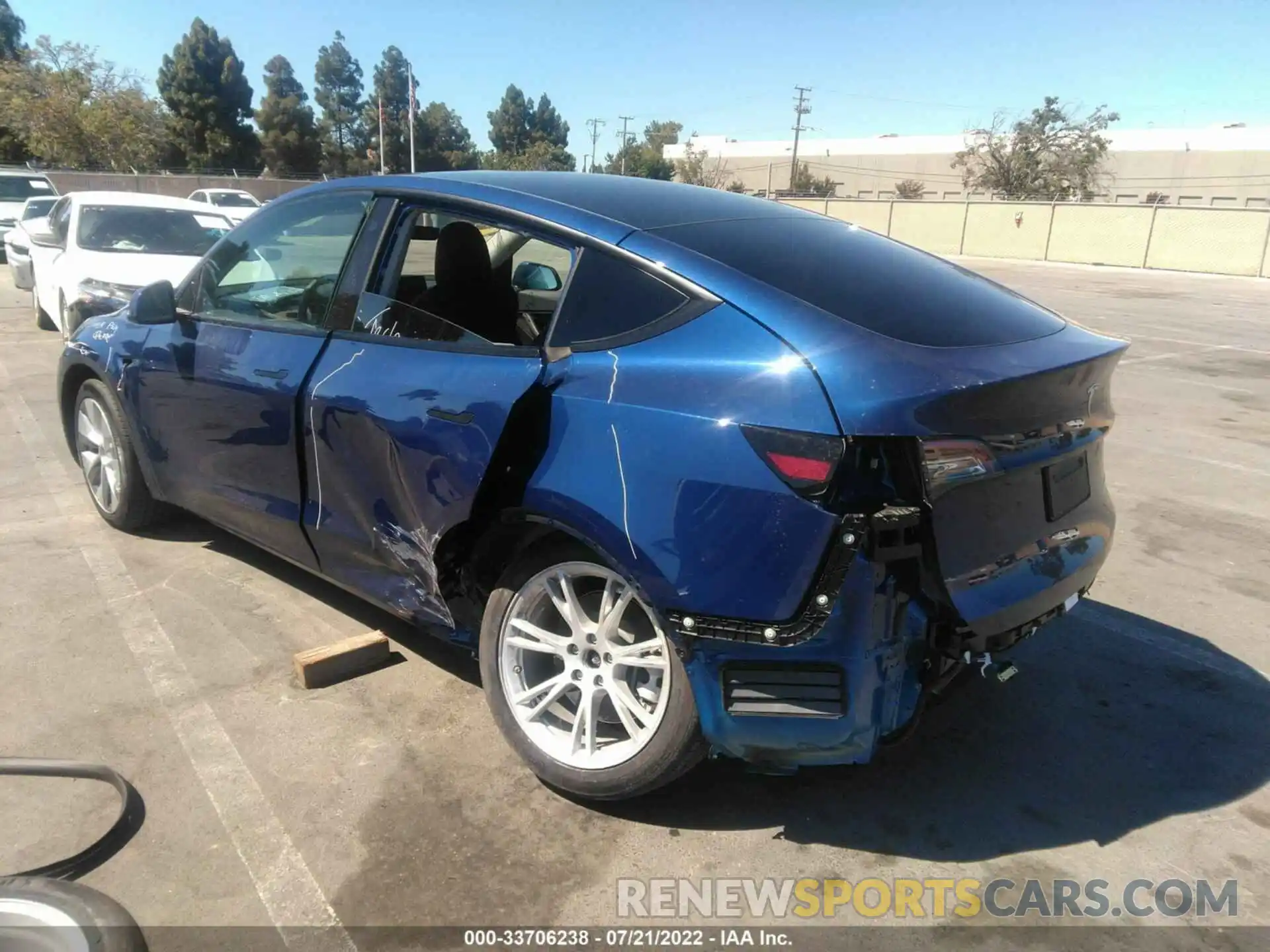 3 Photograph of a damaged car 7SAYGDEE5NF308061 TESLA MODEL Y 2022