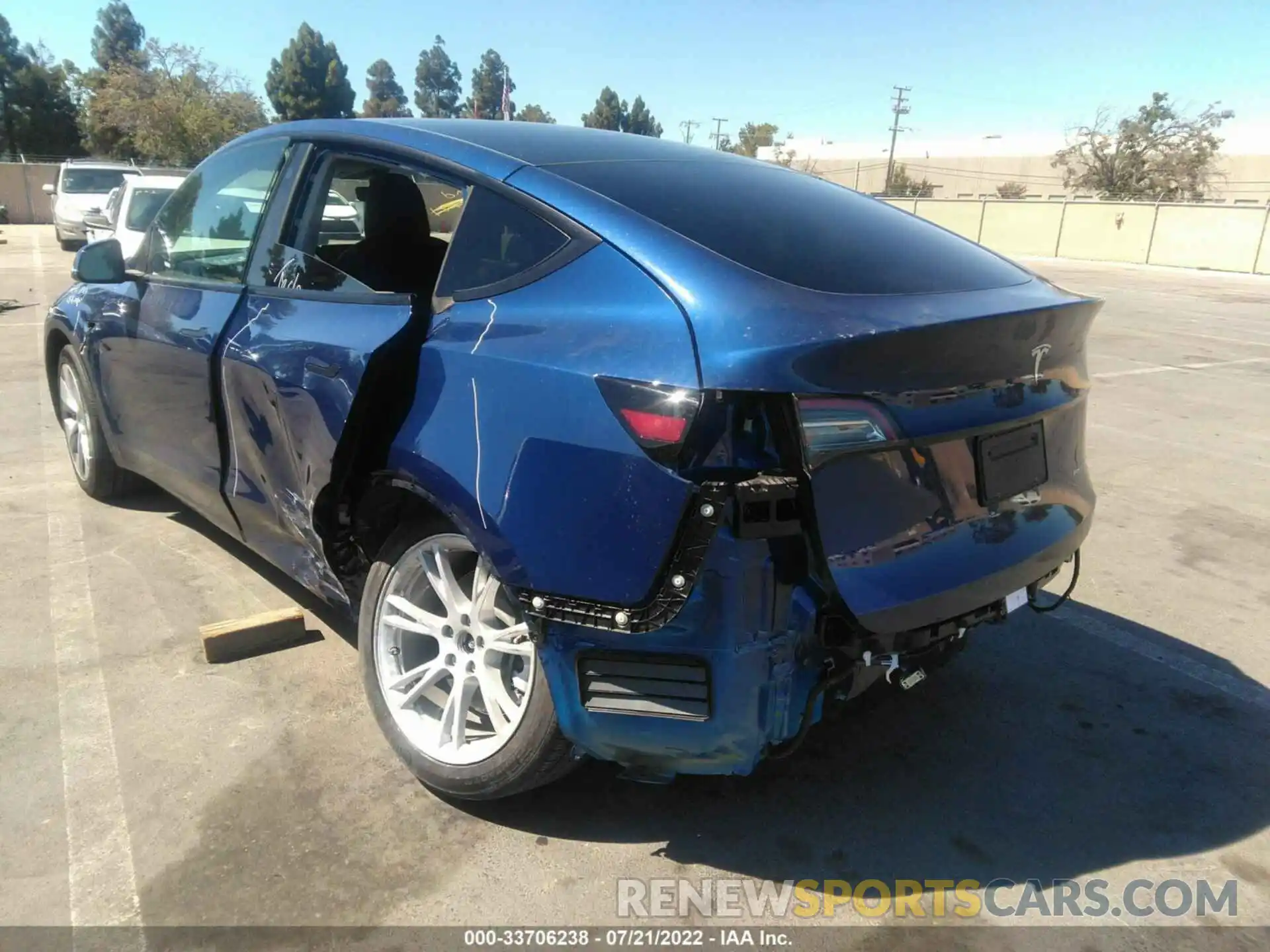 6 Photograph of a damaged car 7SAYGDEE5NF308061 TESLA MODEL Y 2022