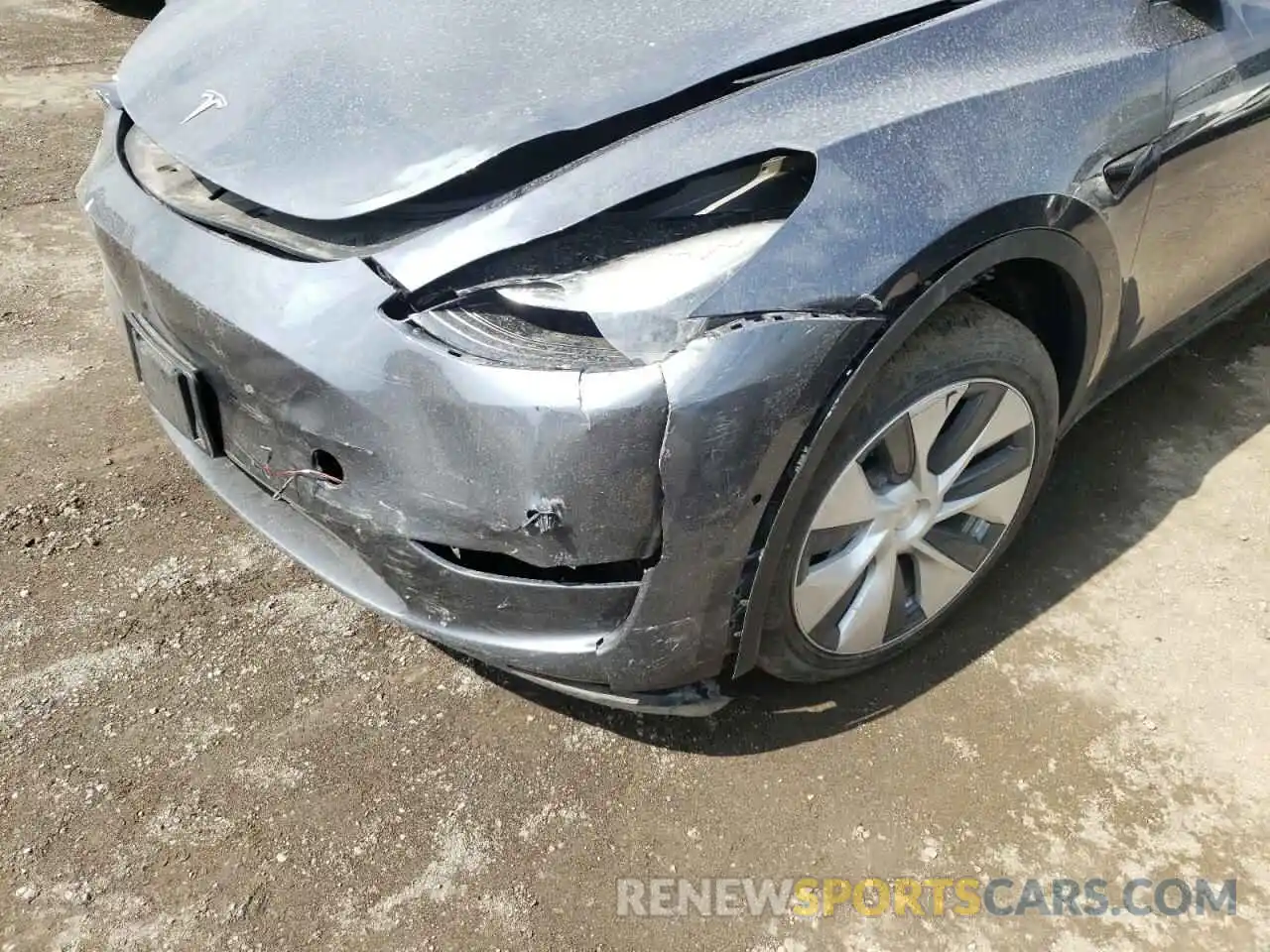 9 Photograph of a damaged car 7SAYGDEE5NF311042 TESLA MODEL Y 2022