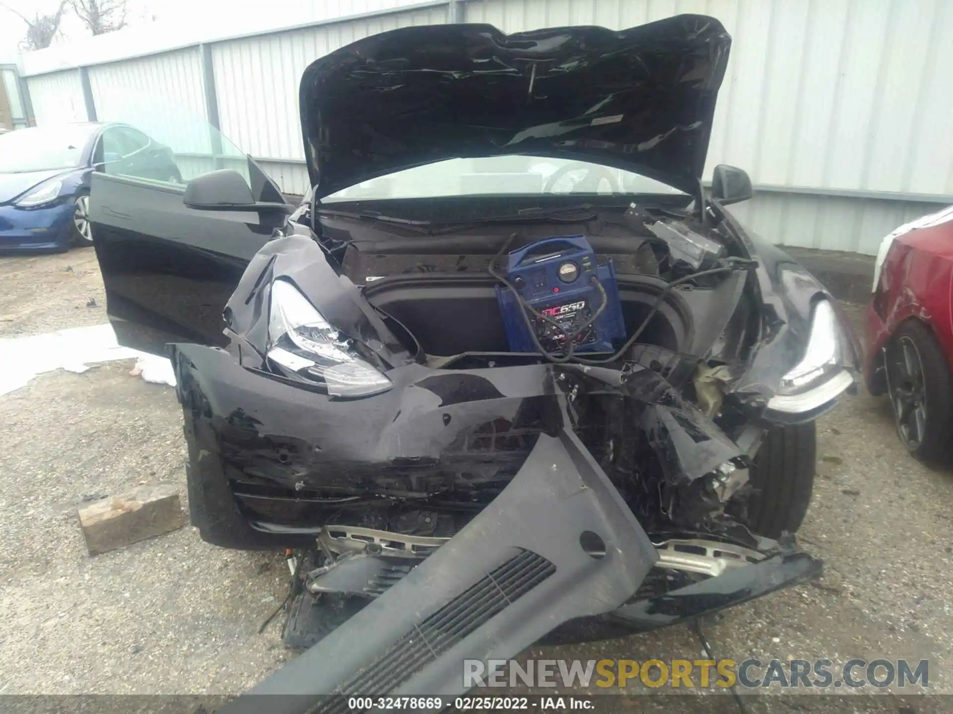 6 Photograph of a damaged car 7SAYGDEE5NF318783 TESLA MODEL Y 2022