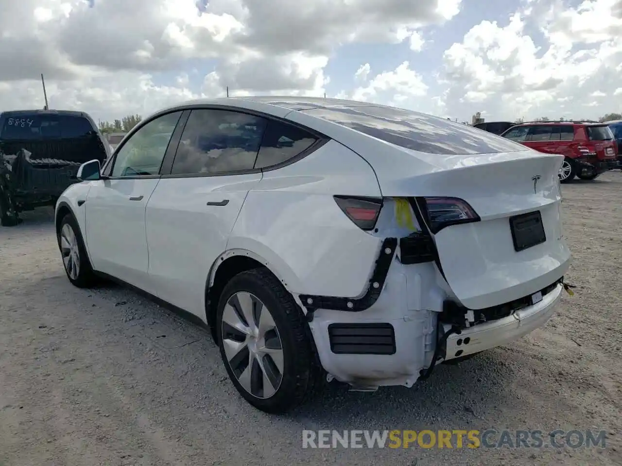 3 Photograph of a damaged car 7SAYGDEE5NF331503 TESLA MODEL Y 2022