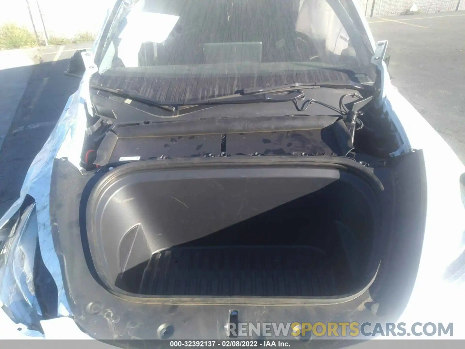 10 Photograph of a damaged car 7SAYGDEE5NF352030 TESLA MODEL Y 2022