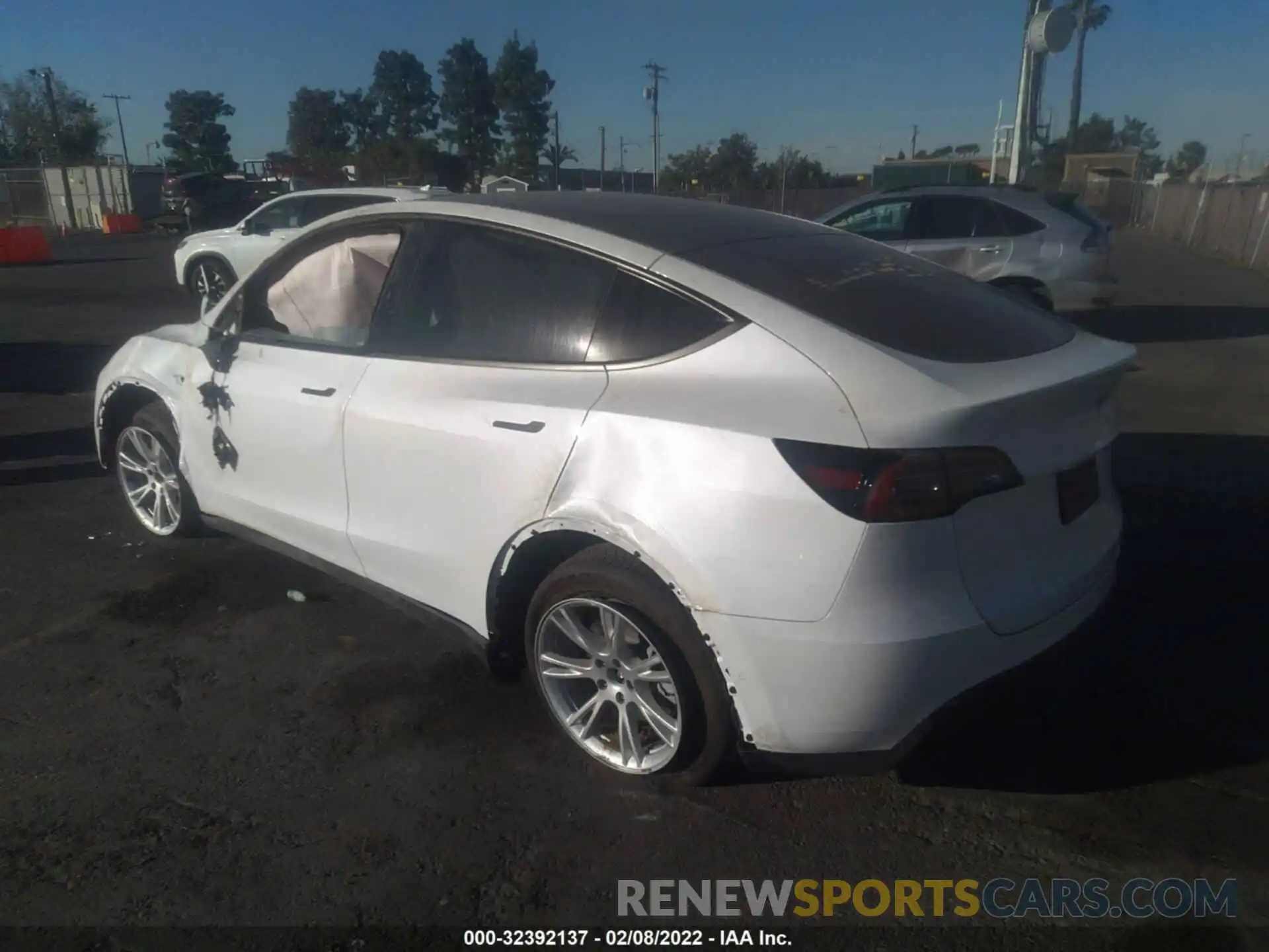 3 Photograph of a damaged car 7SAYGDEE5NF352030 TESLA MODEL Y 2022