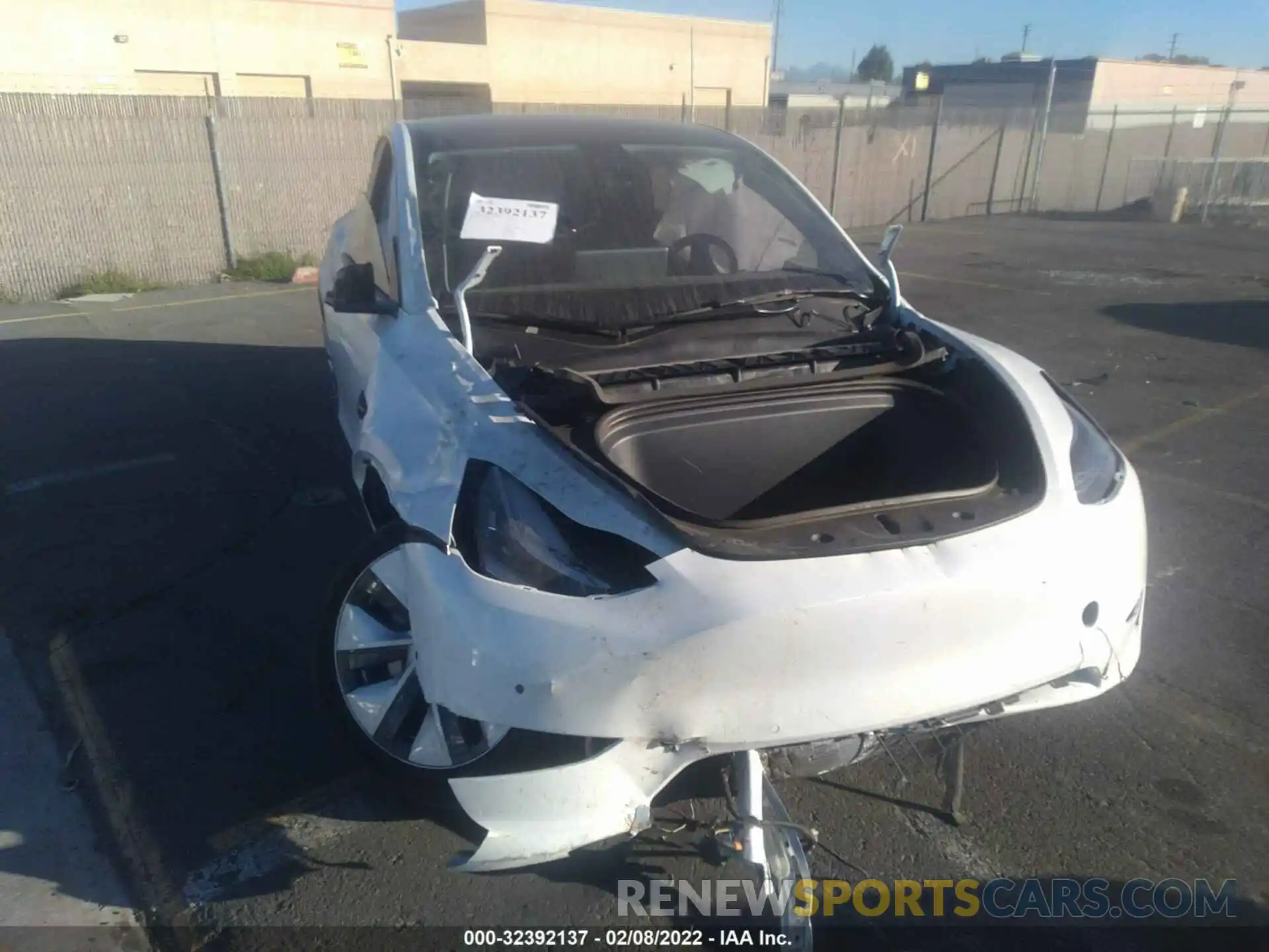 6 Photograph of a damaged car 7SAYGDEE5NF352030 TESLA MODEL Y 2022