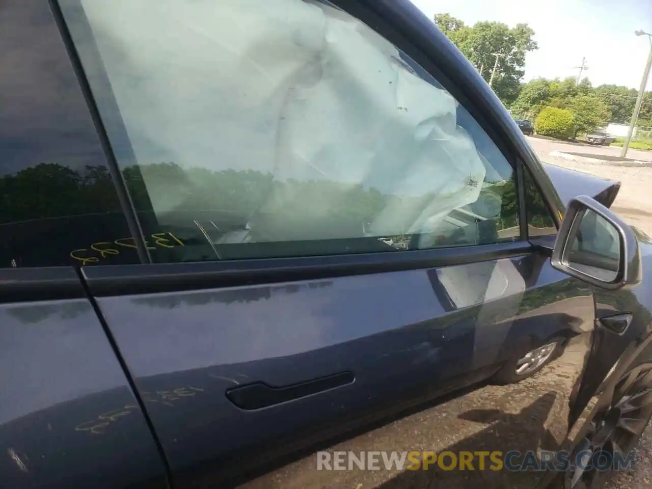 5 Photograph of a damaged car 7SAYGDEE5NF386078 TESLA MODEL Y 2022