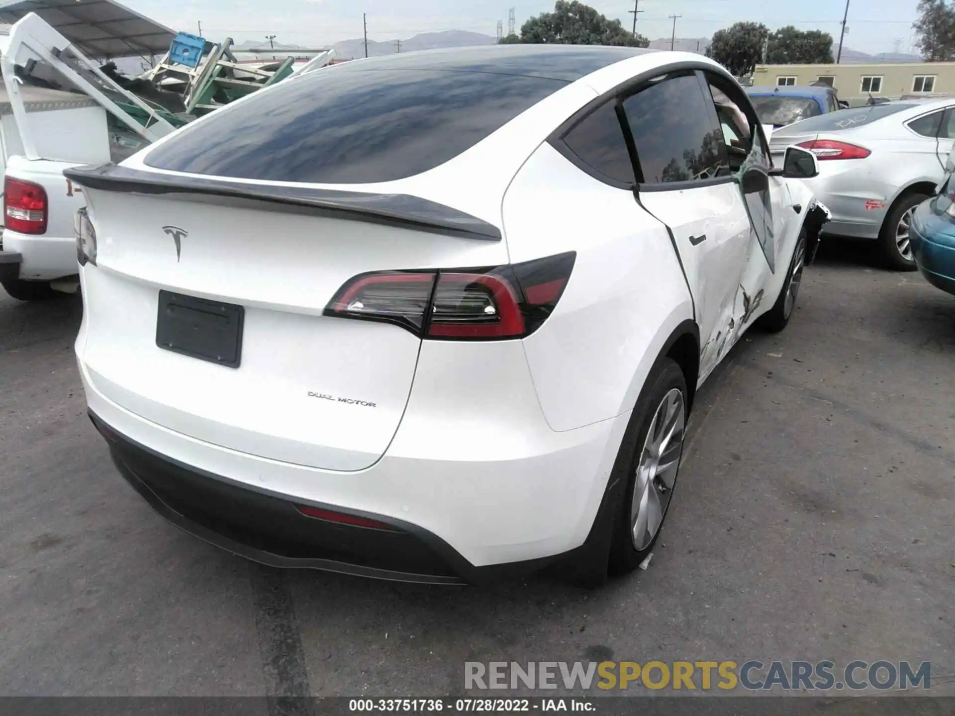 4 Photograph of a damaged car 7SAYGDEE5NF437207 TESLA MODEL Y 2022