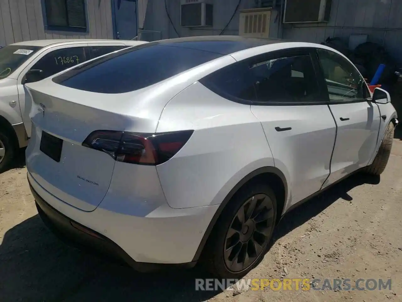 4 Photograph of a damaged car 7SAYGDEE5NF481661 TESLA MODEL Y 2022