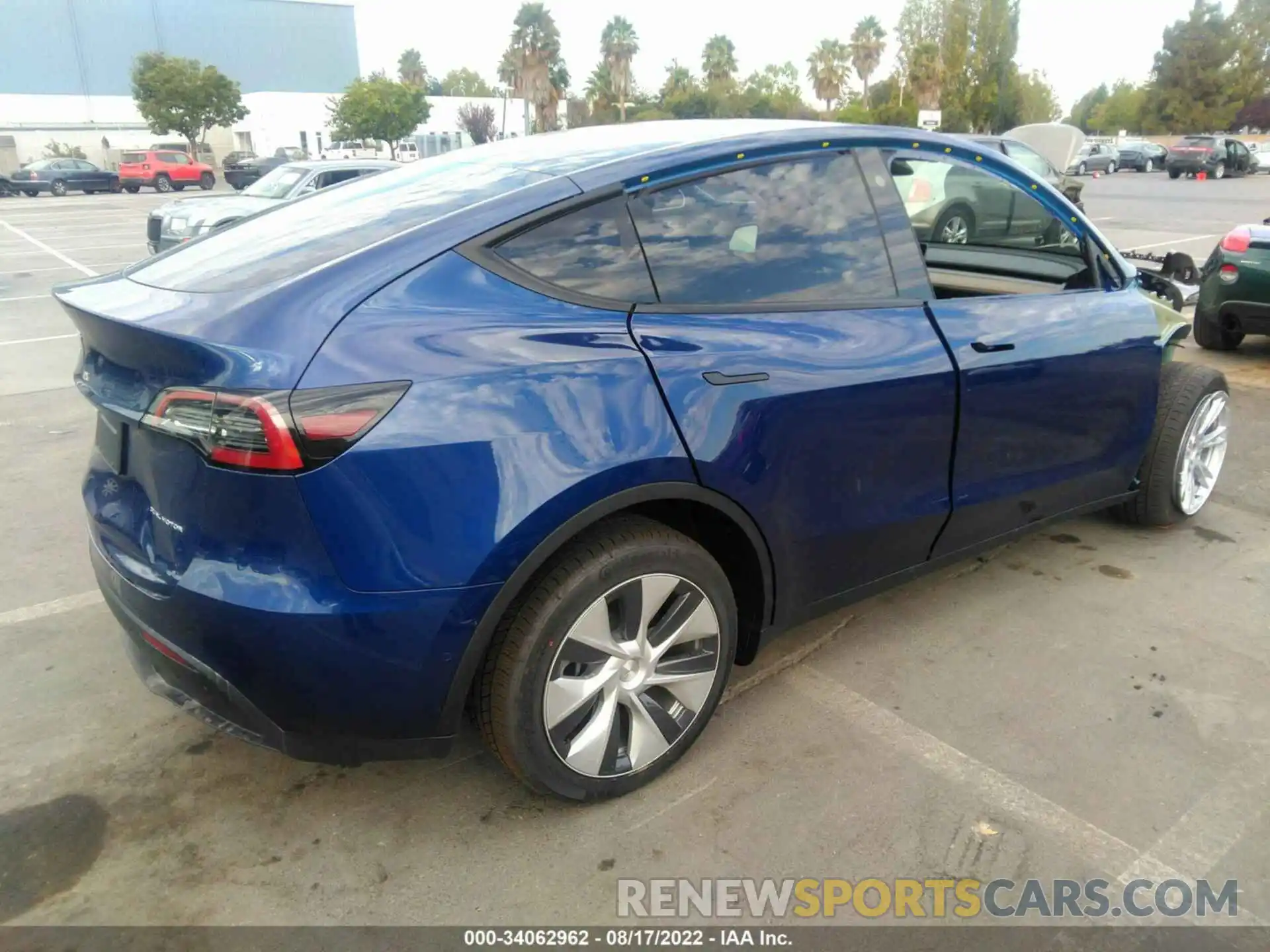 4 Photograph of a damaged car 7SAYGDEE5NF485192 TESLA MODEL Y 2022