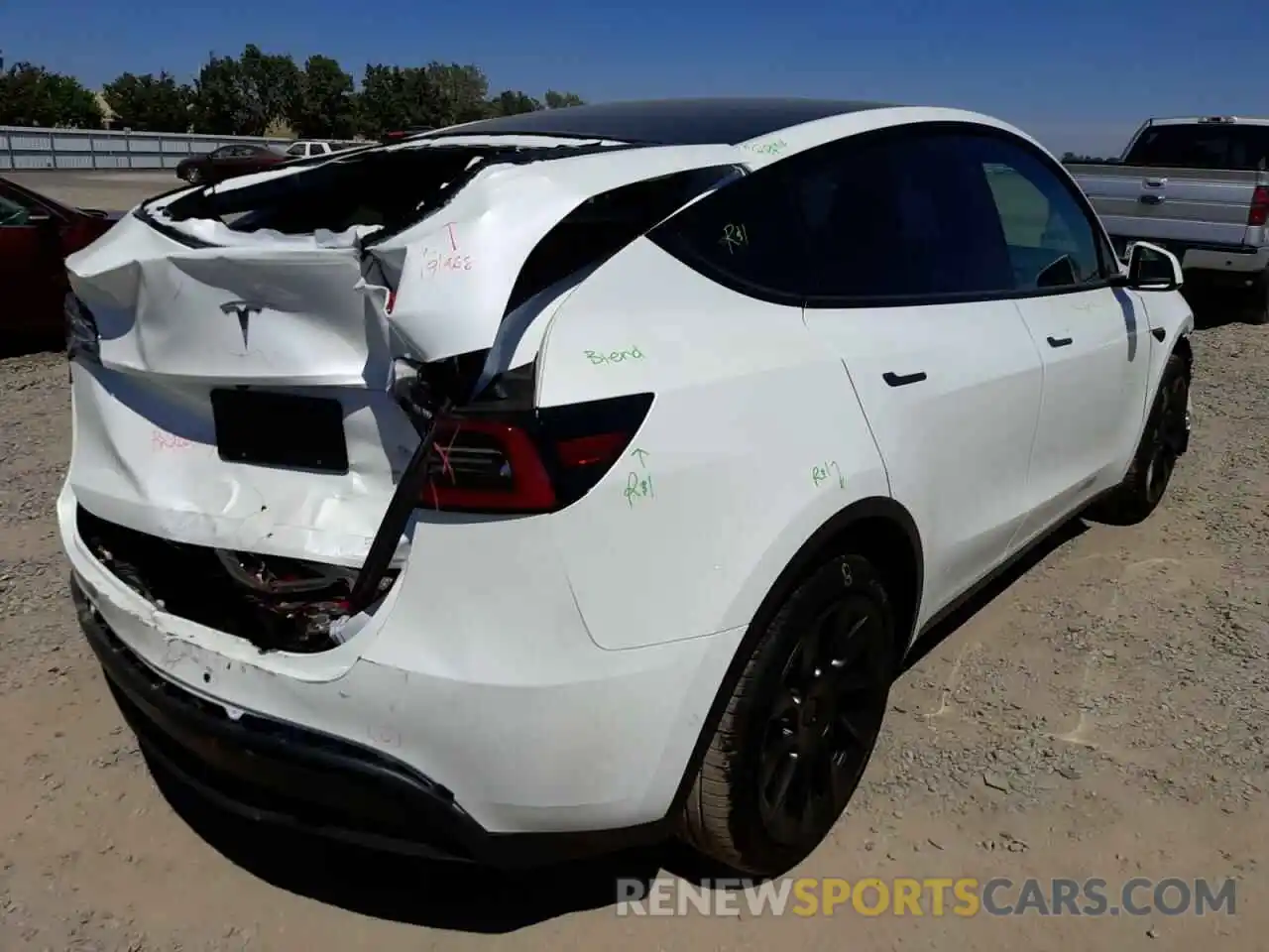 4 Photograph of a damaged car 7SAYGDEE5NF493552 TESLA MODEL Y 2022