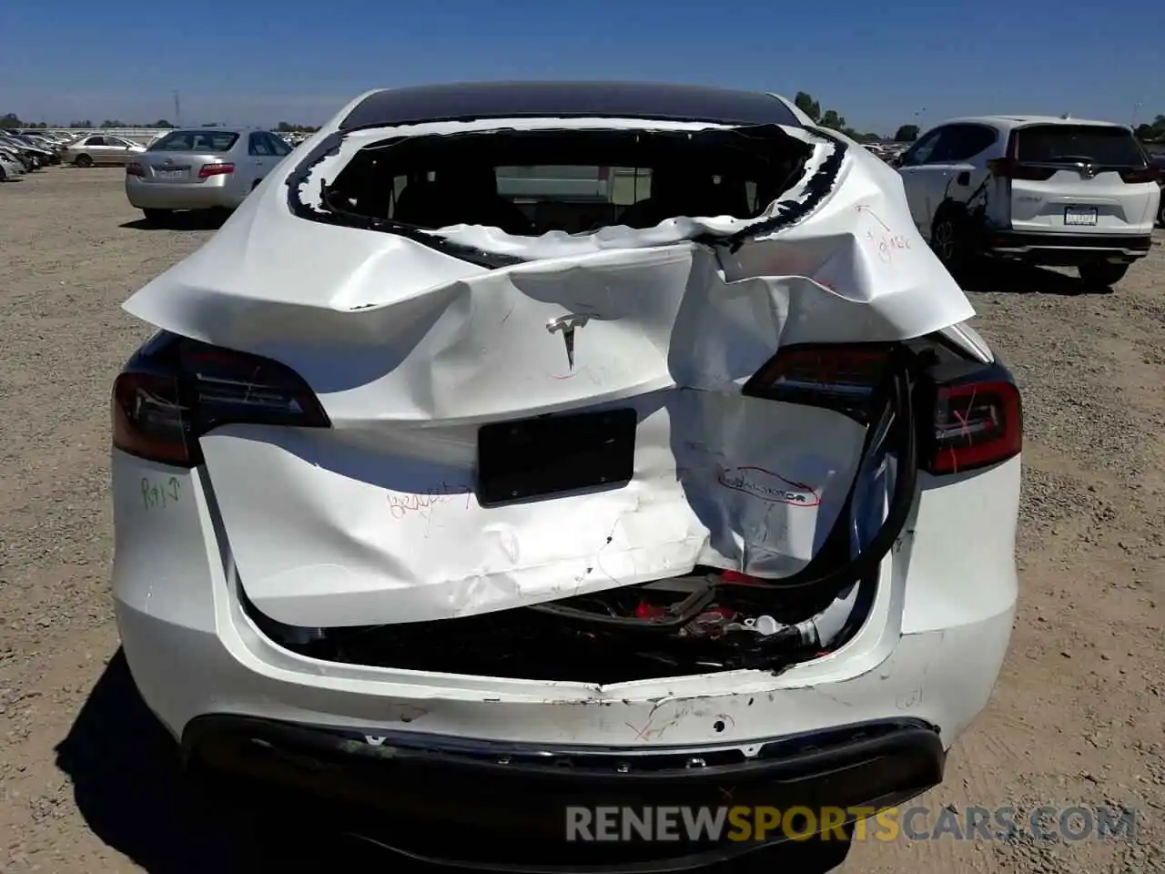 9 Photograph of a damaged car 7SAYGDEE5NF493552 TESLA MODEL Y 2022