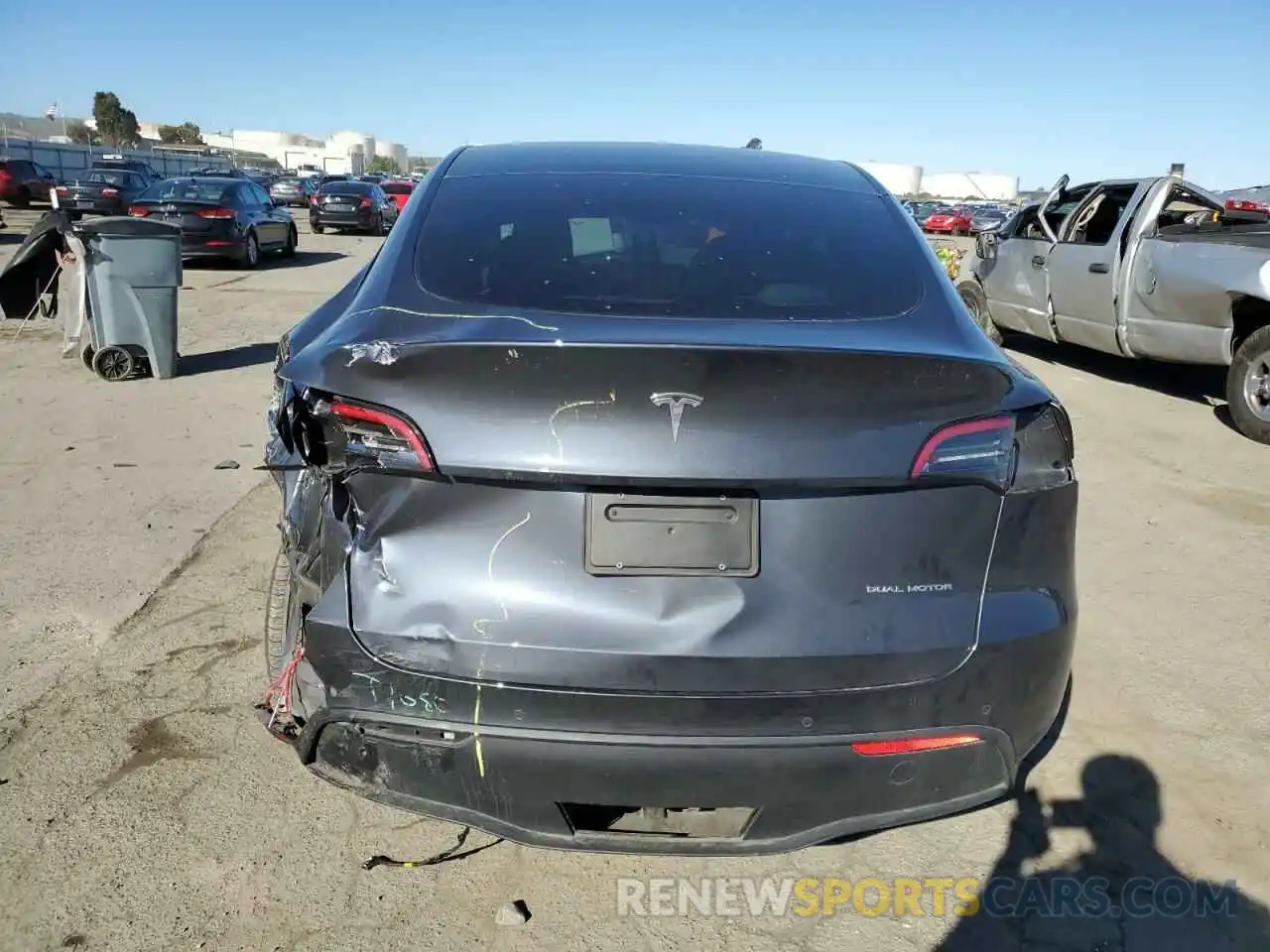 6 Photograph of a damaged car 7SAYGDEE5NF553071 TESLA MODEL Y 2022