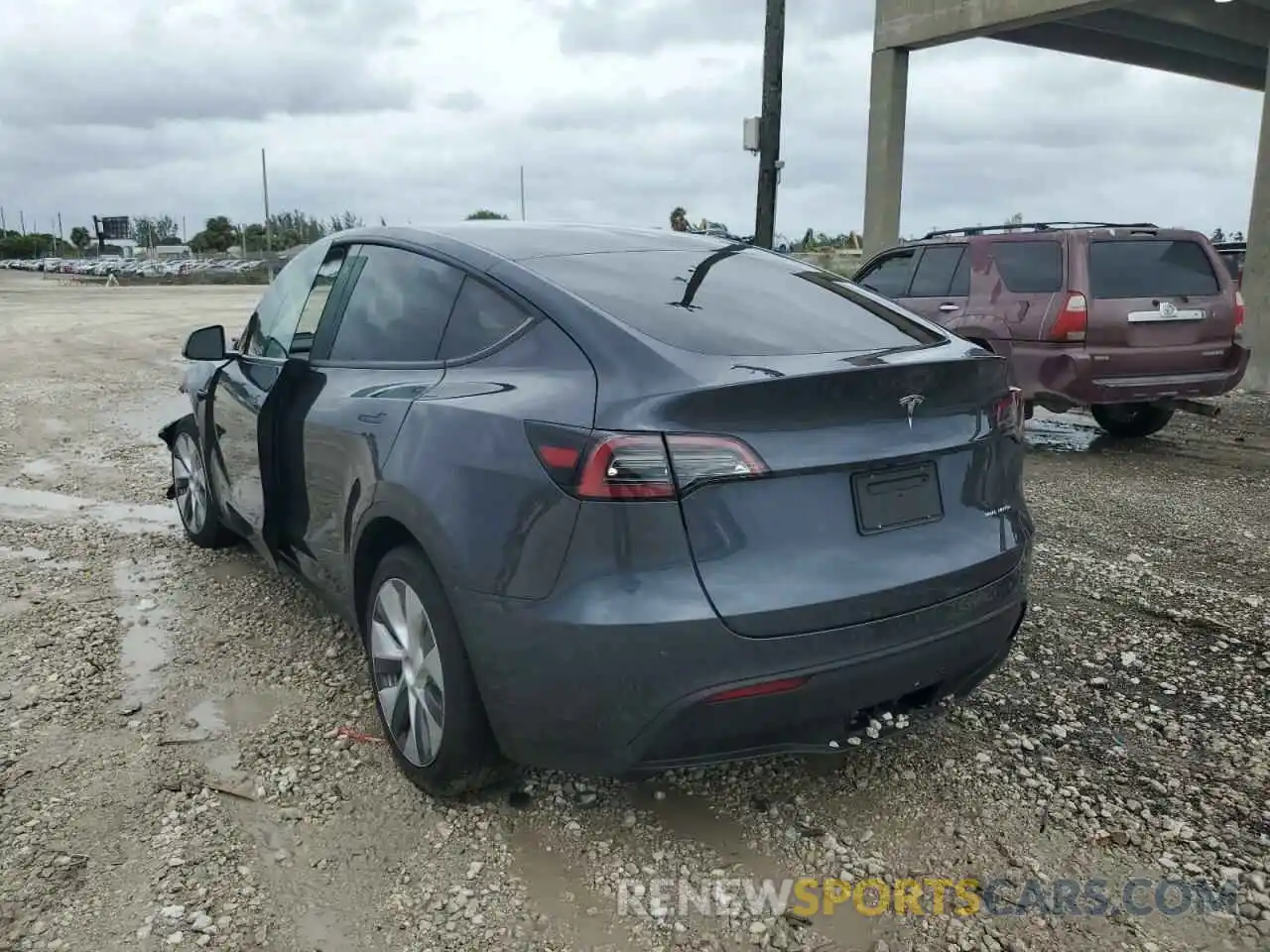 3 Photograph of a damaged car 7SAYGDEE6NA005464 TESLA MODEL Y 2022