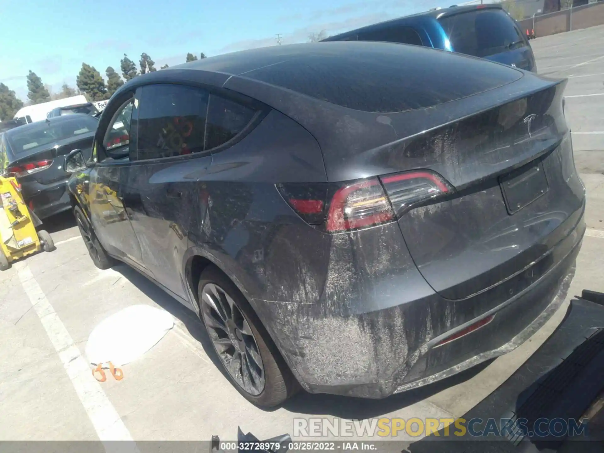 3 Photograph of a damaged car 7SAYGDEE6NF344440 TESLA MODEL Y 2022