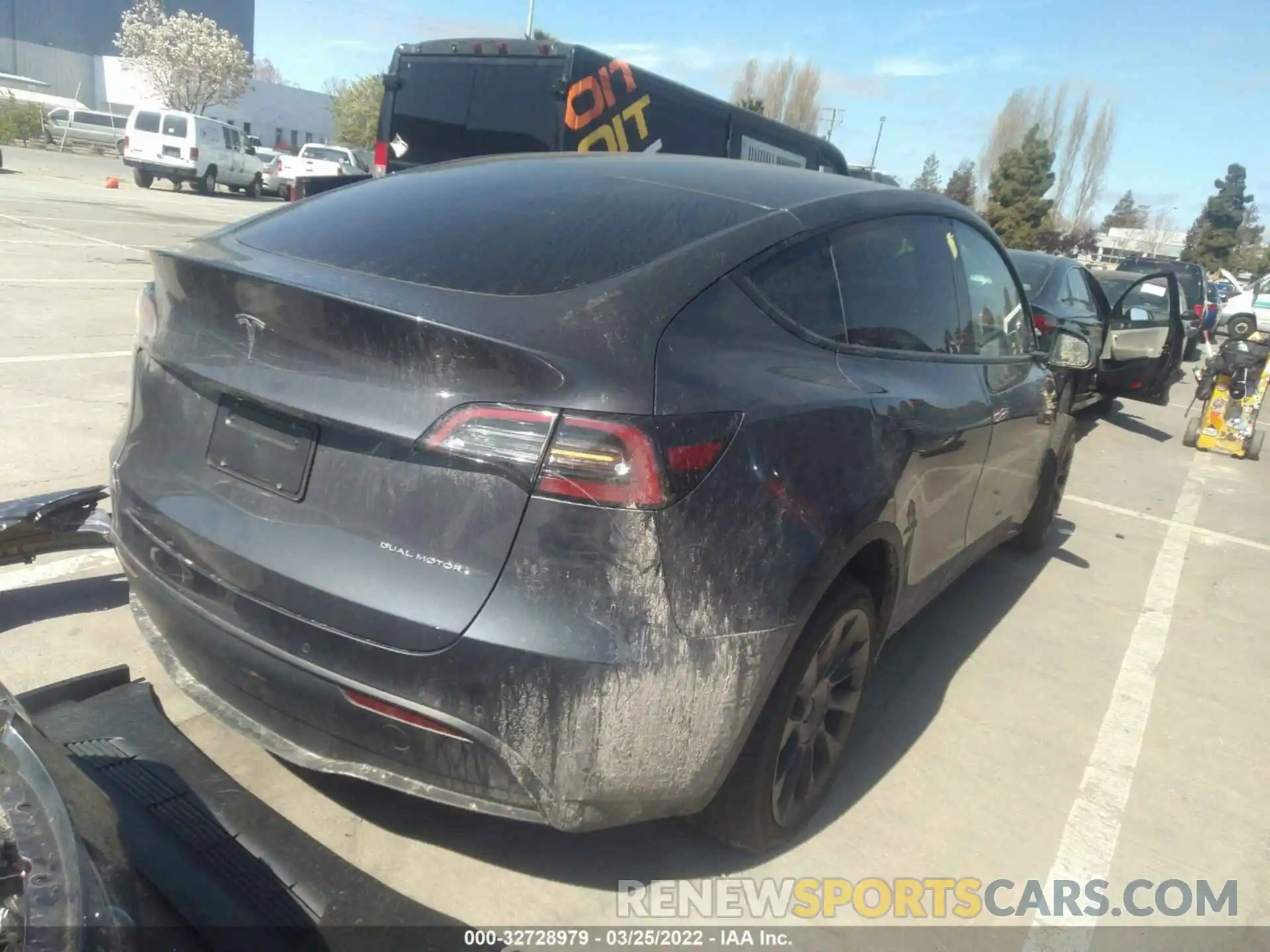 4 Фотография поврежденного автомобиля 7SAYGDEE6NF344440 TESLA MODEL Y 2022