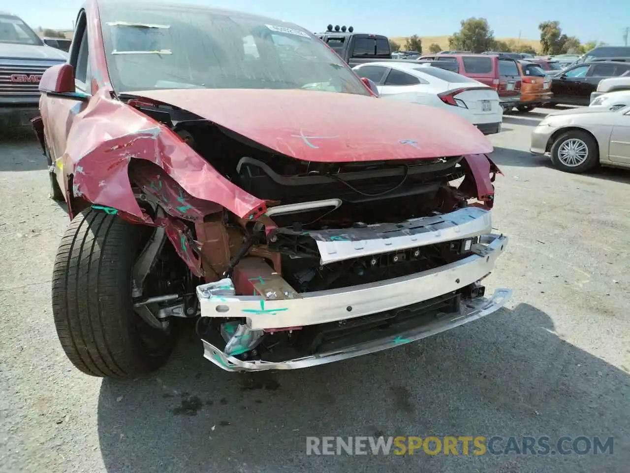 9 Photograph of a damaged car 7SAYGDEE6NF346818 TESLA MODEL Y 2022