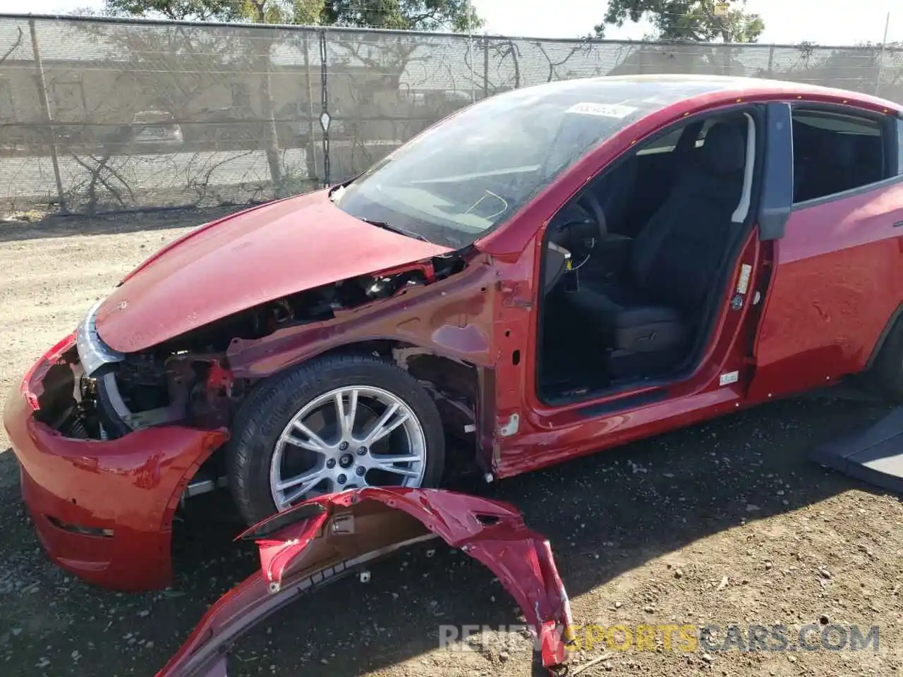 9 Photograph of a damaged car 7SAYGDEE6NF356684 TESLA MODEL Y 2022