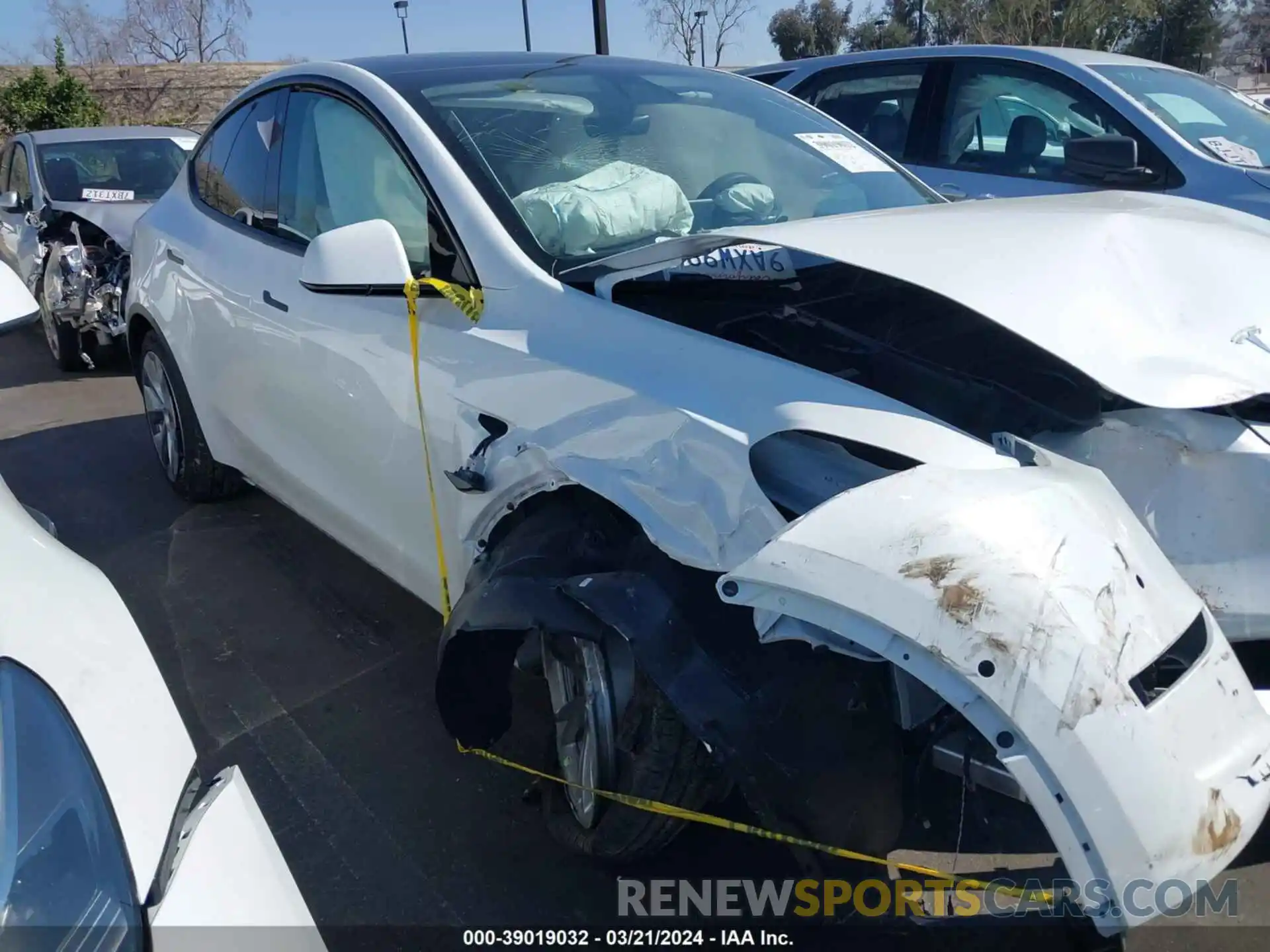 13 Photograph of a damaged car 7SAYGDEE6NF413675 TESLA MODEL Y 2022