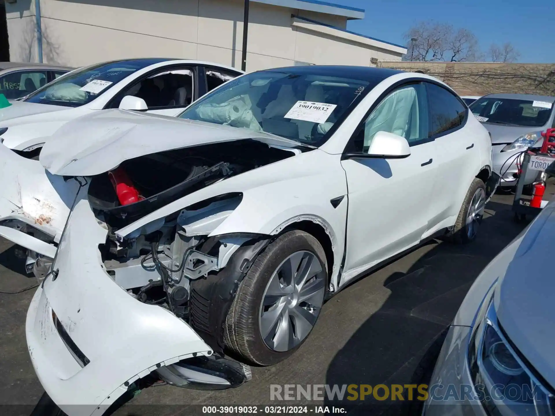 2 Photograph of a damaged car 7SAYGDEE6NF413675 TESLA MODEL Y 2022