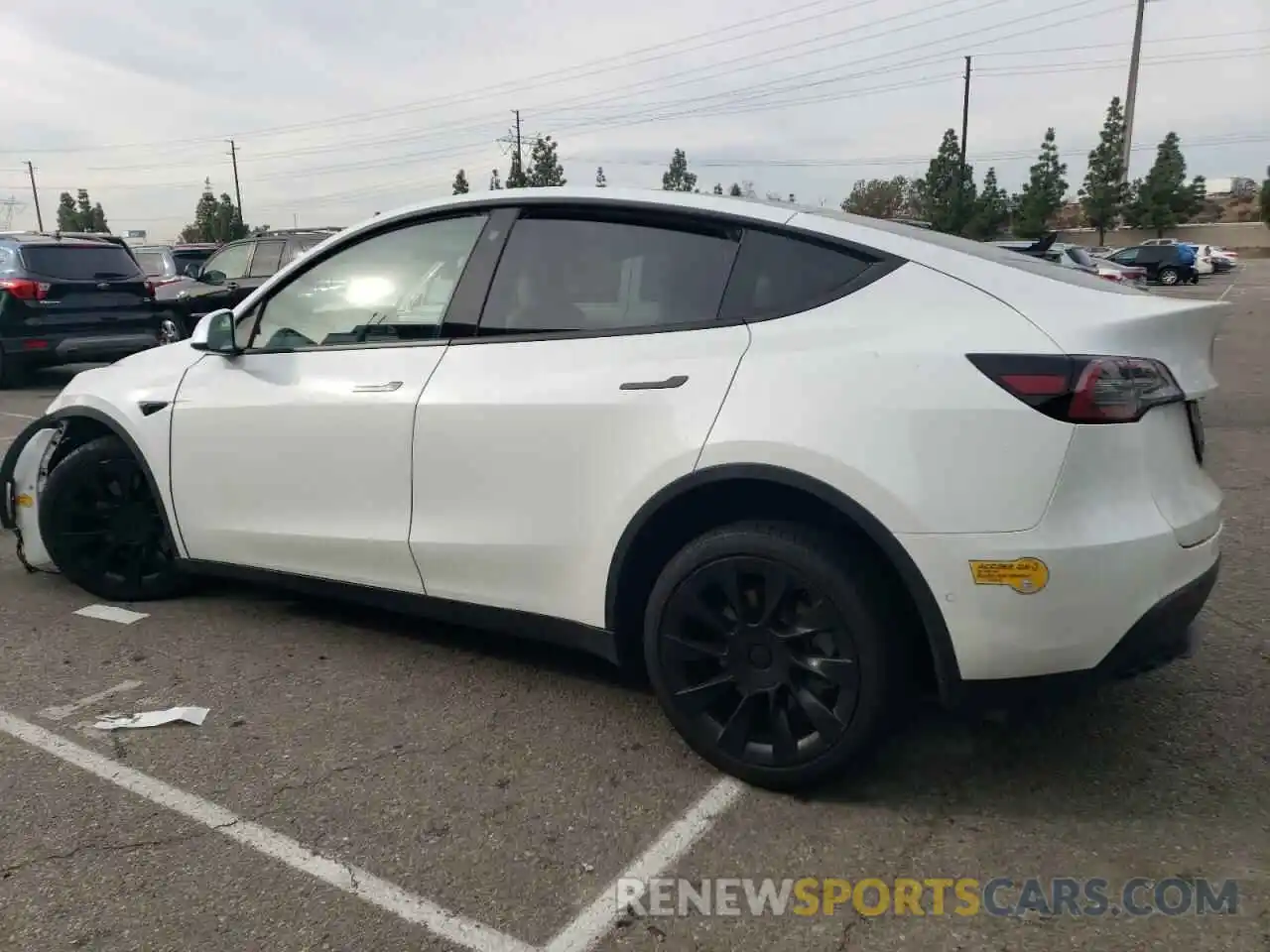 2 Photograph of a damaged car 7SAYGDEE6NF426474 TESLA MODEL Y 2022