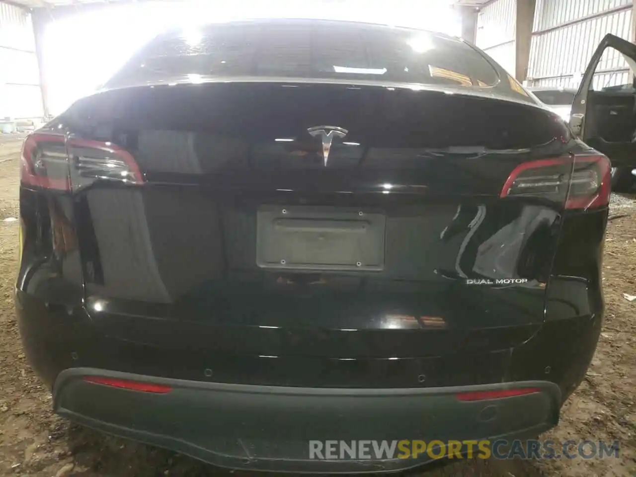 6 Photograph of a damaged car 7SAYGDEE7NA005070 TESLA MODEL Y 2022