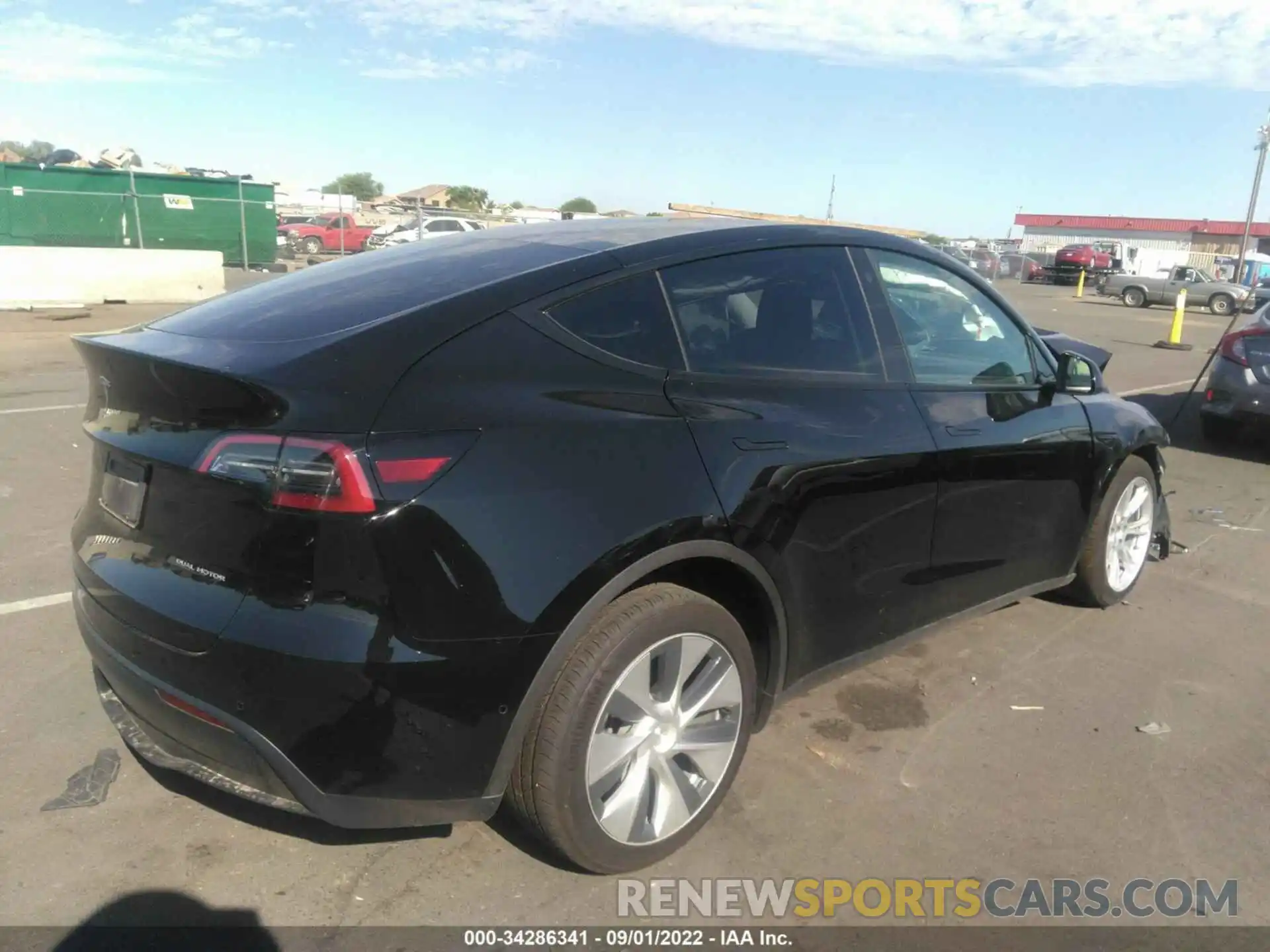 4 Photograph of a damaged car 7SAYGDEE7NF321362 TESLA MODEL Y 2022