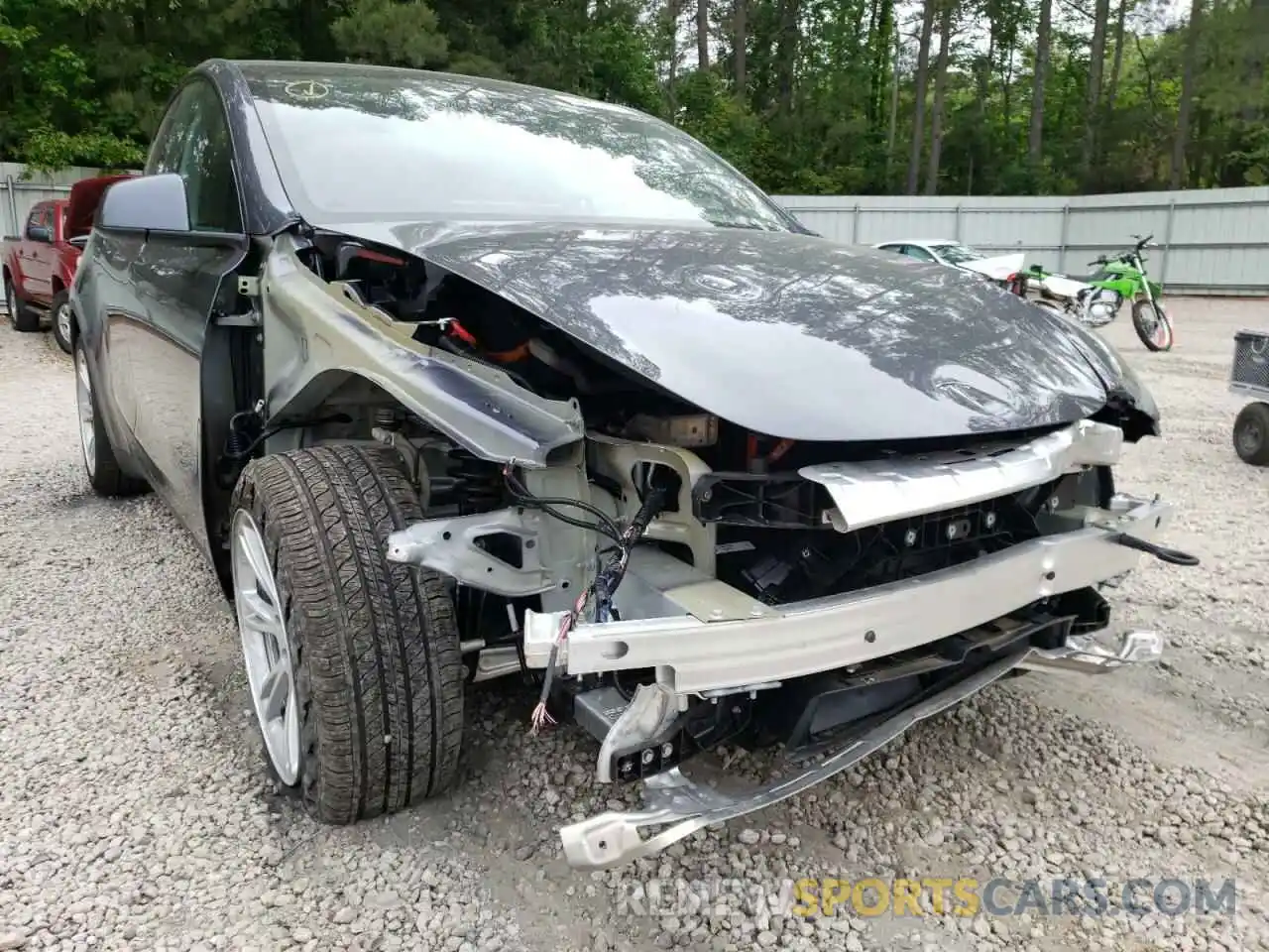 9 Photograph of a damaged car 7SAYGDEE7NF327887 TESLA MODEL Y 2022