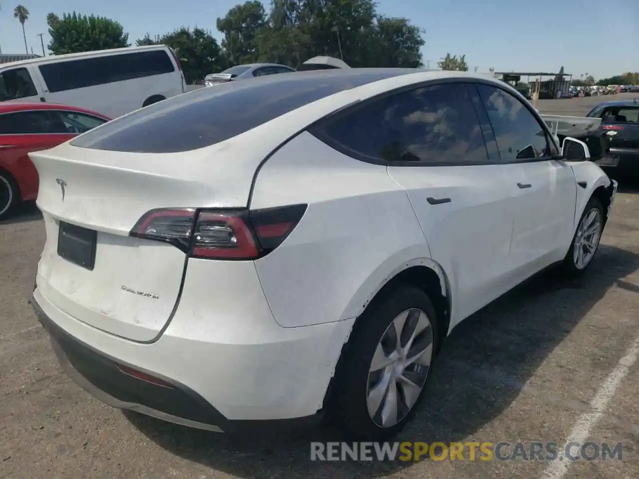 4 Photograph of a damaged car 7SAYGDEE7NF431893 TESLA MODEL Y 2022