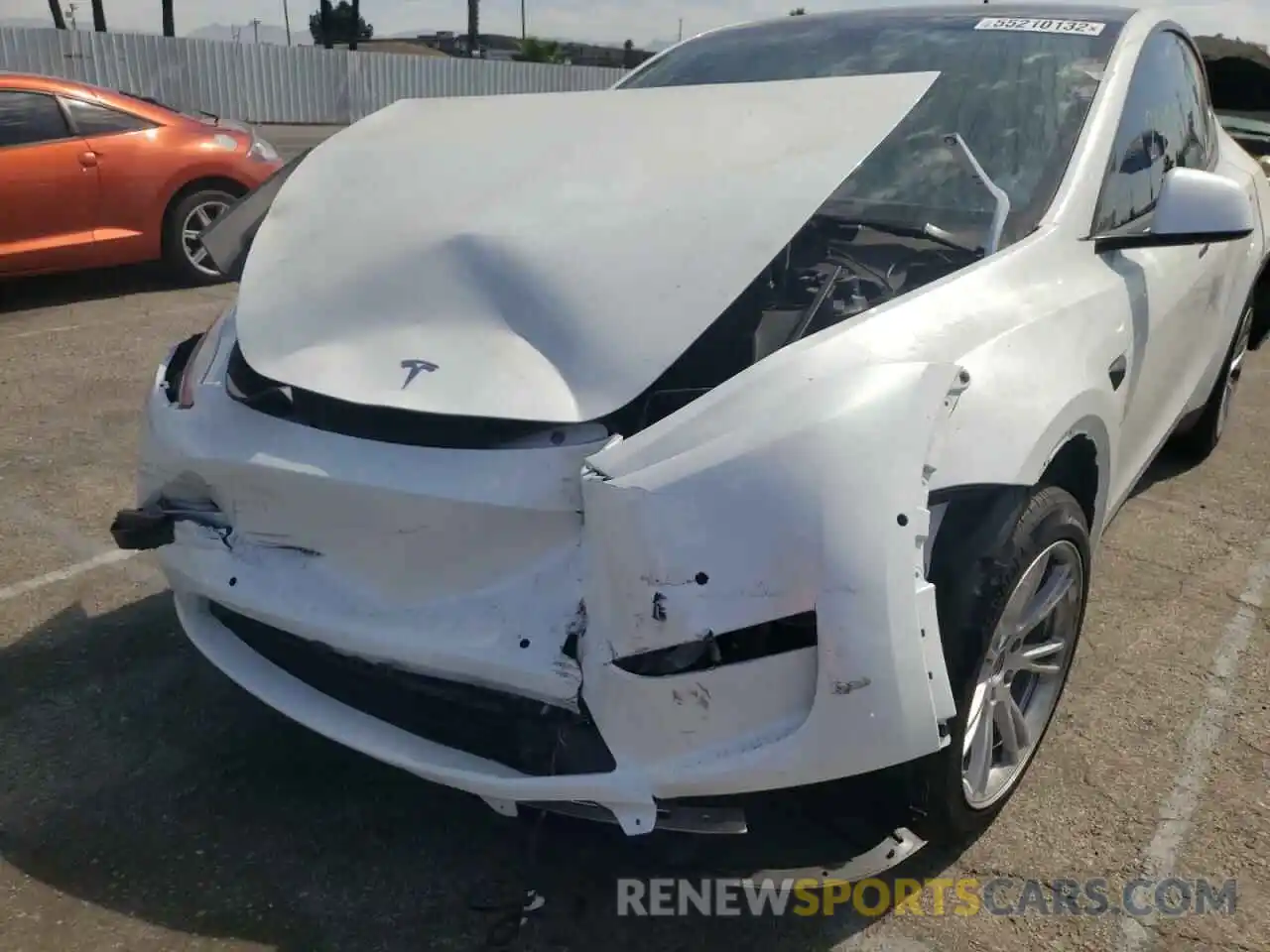 9 Photograph of a damaged car 7SAYGDEE7NF431893 TESLA MODEL Y 2022