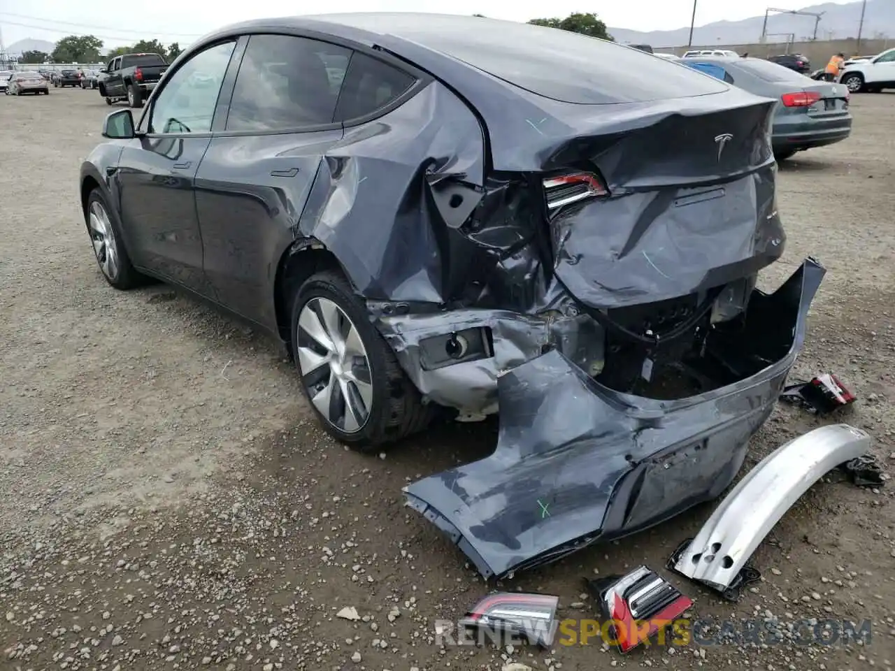 3 Photograph of a damaged car 7SAYGDEE8NF327896 TESLA MODEL Y 2022