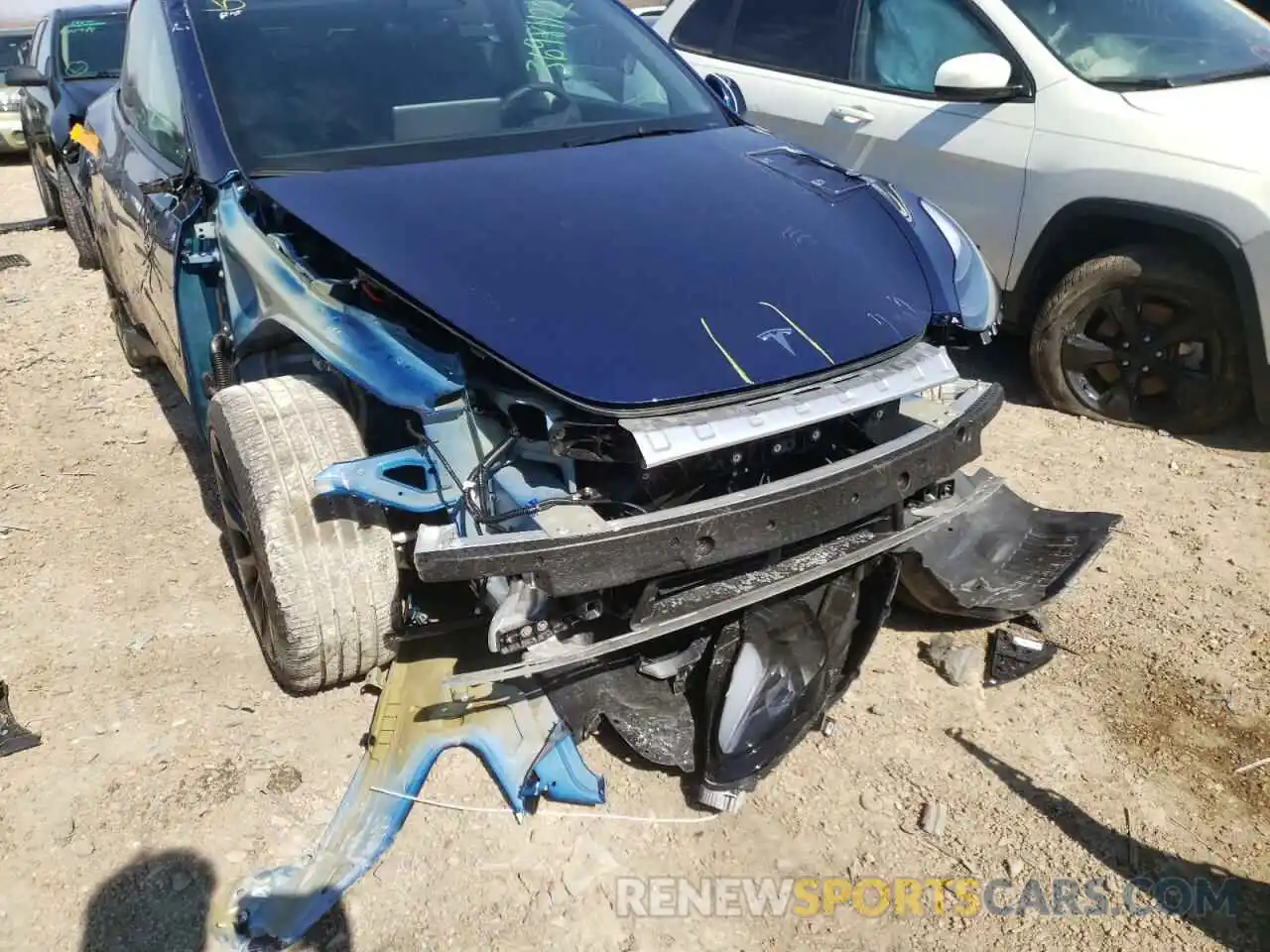 9 Photograph of a damaged car 7SAYGDEE8NF336338 TESLA MODEL Y 2022