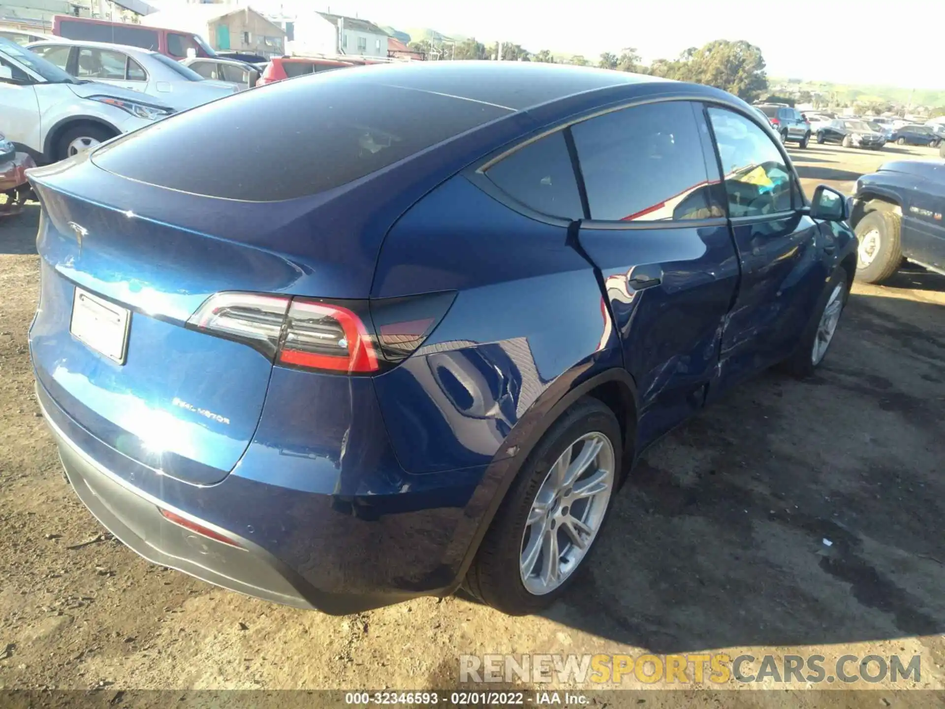 4 Photograph of a damaged car 7SAYGDEE8NF339482 TESLA MODEL Y 2022