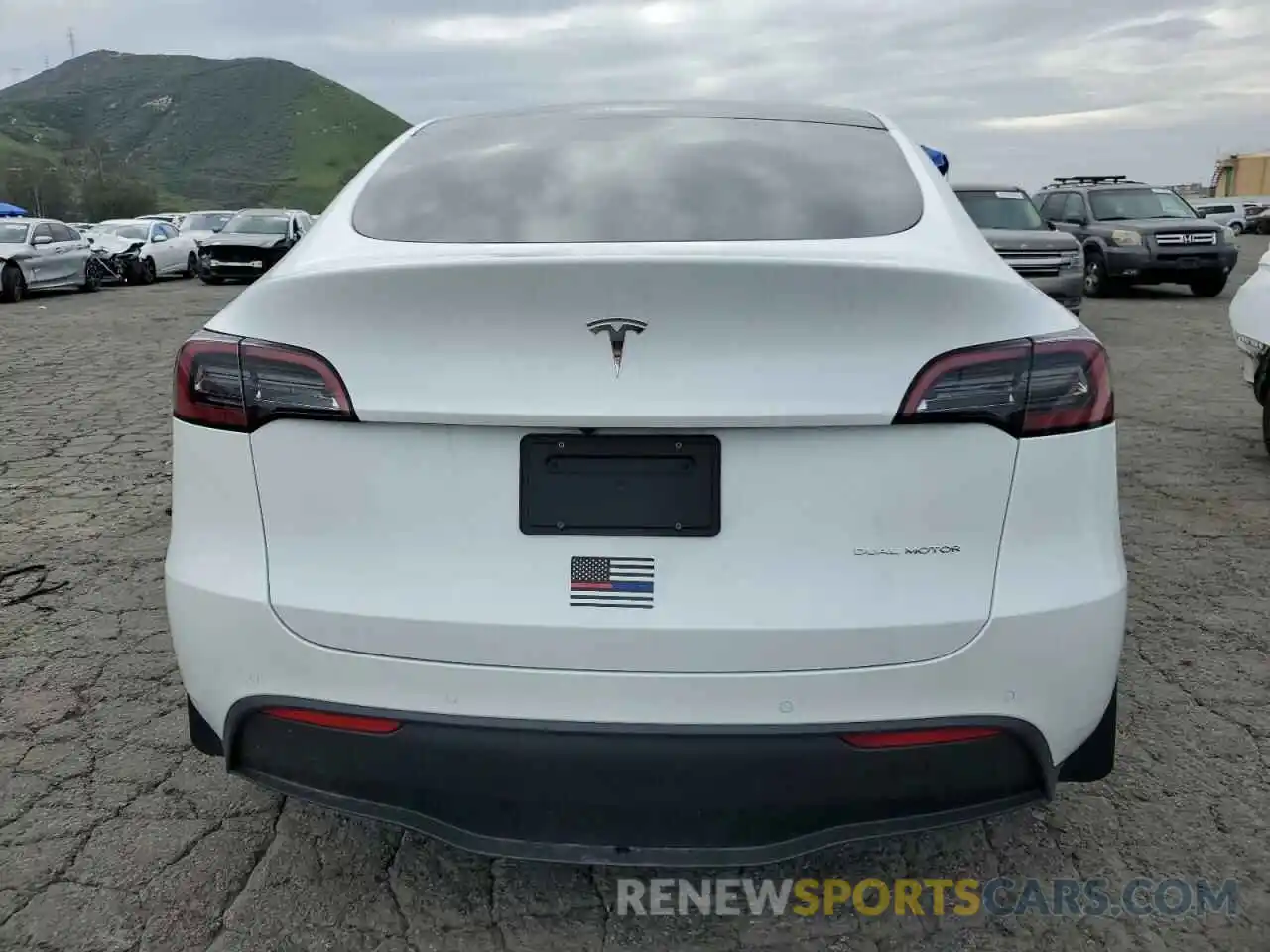 6 Photograph of a damaged car 7SAYGDEE8NF346593 TESLA MODEL Y 2022