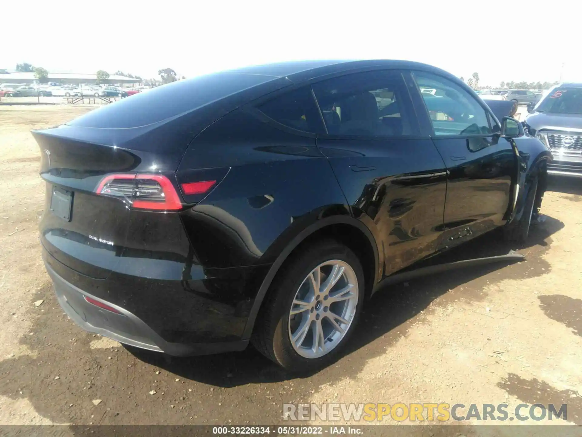 4 Photograph of a damaged car 7SAYGDEE8NF354810 TESLA MODEL Y 2022