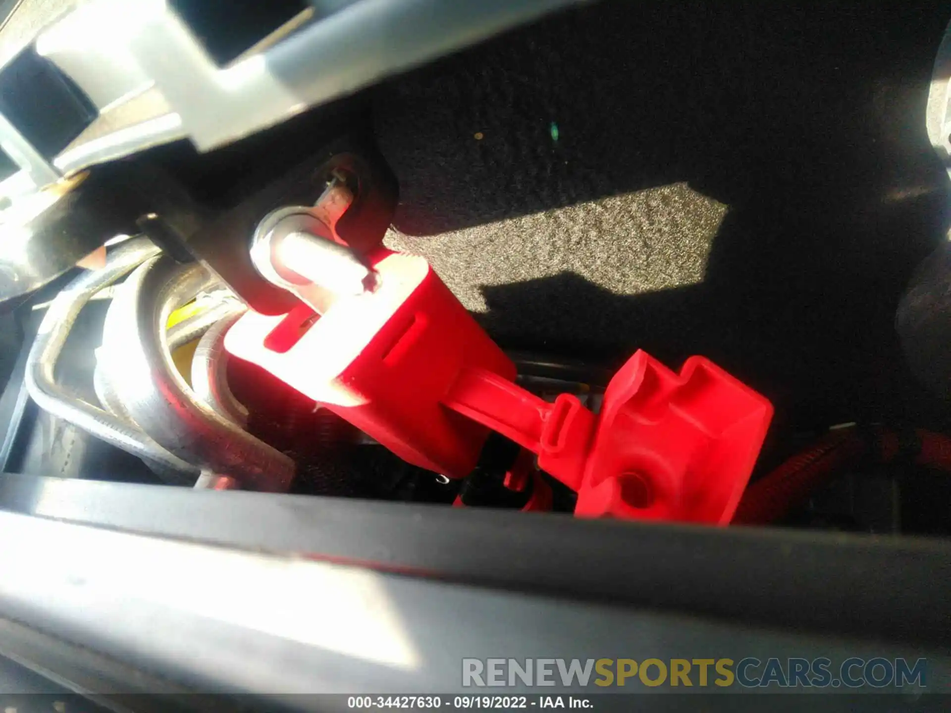 10 Photograph of a damaged car 7SAYGDEE8NF438237 TESLA MODEL Y 2022