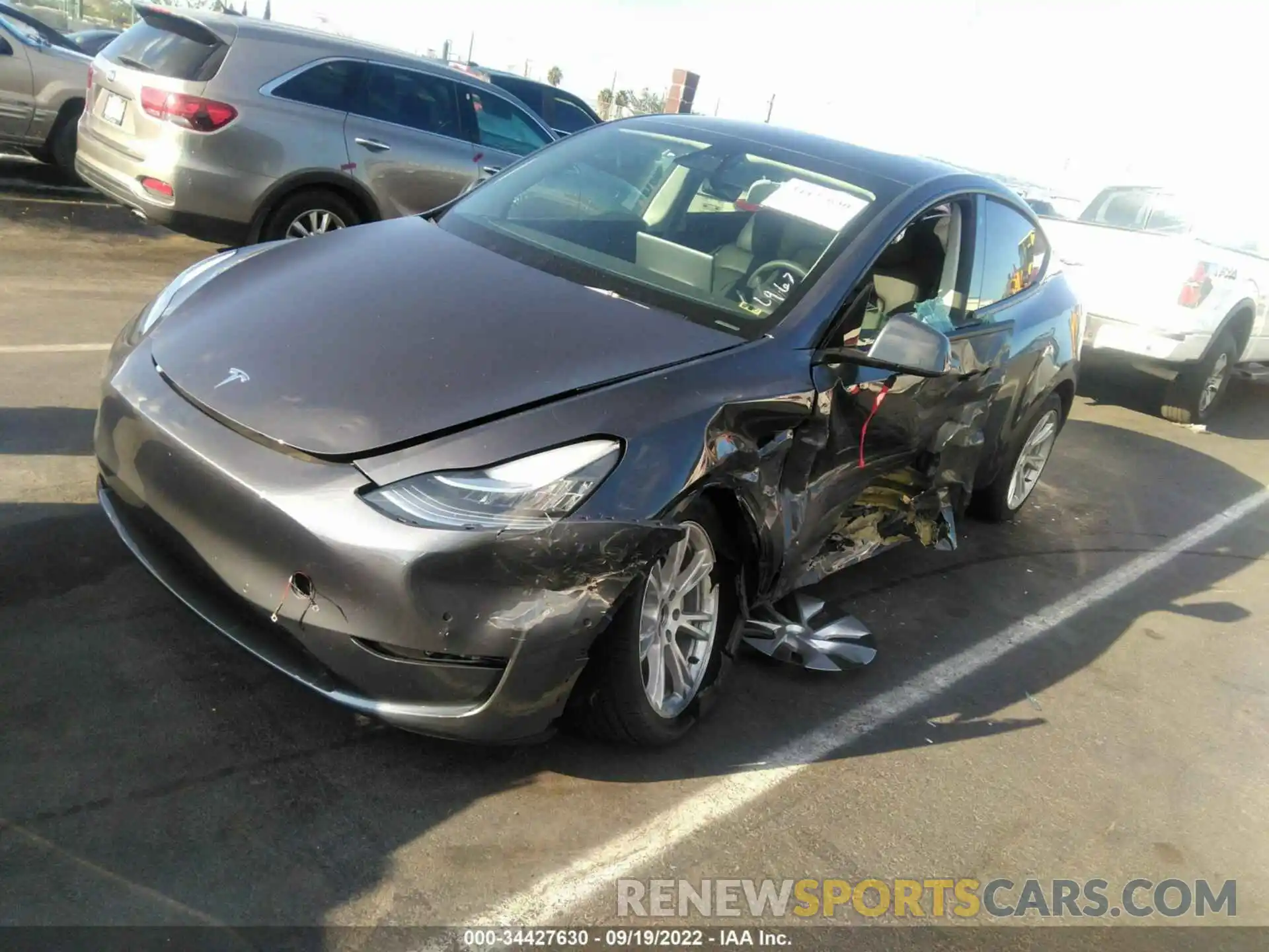 2 Photograph of a damaged car 7SAYGDEE8NF438237 TESLA MODEL Y 2022