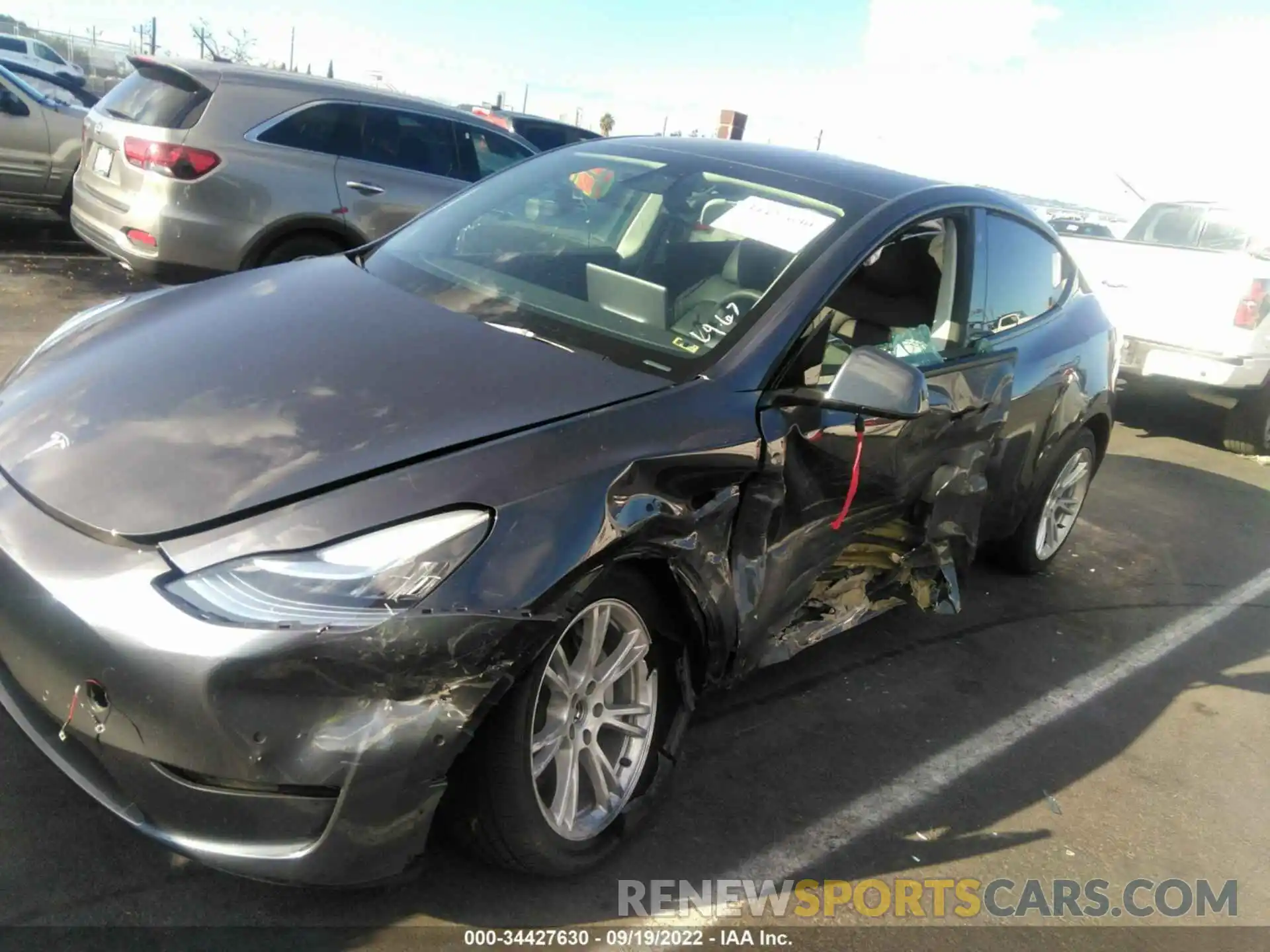 6 Photograph of a damaged car 7SAYGDEE8NF438237 TESLA MODEL Y 2022