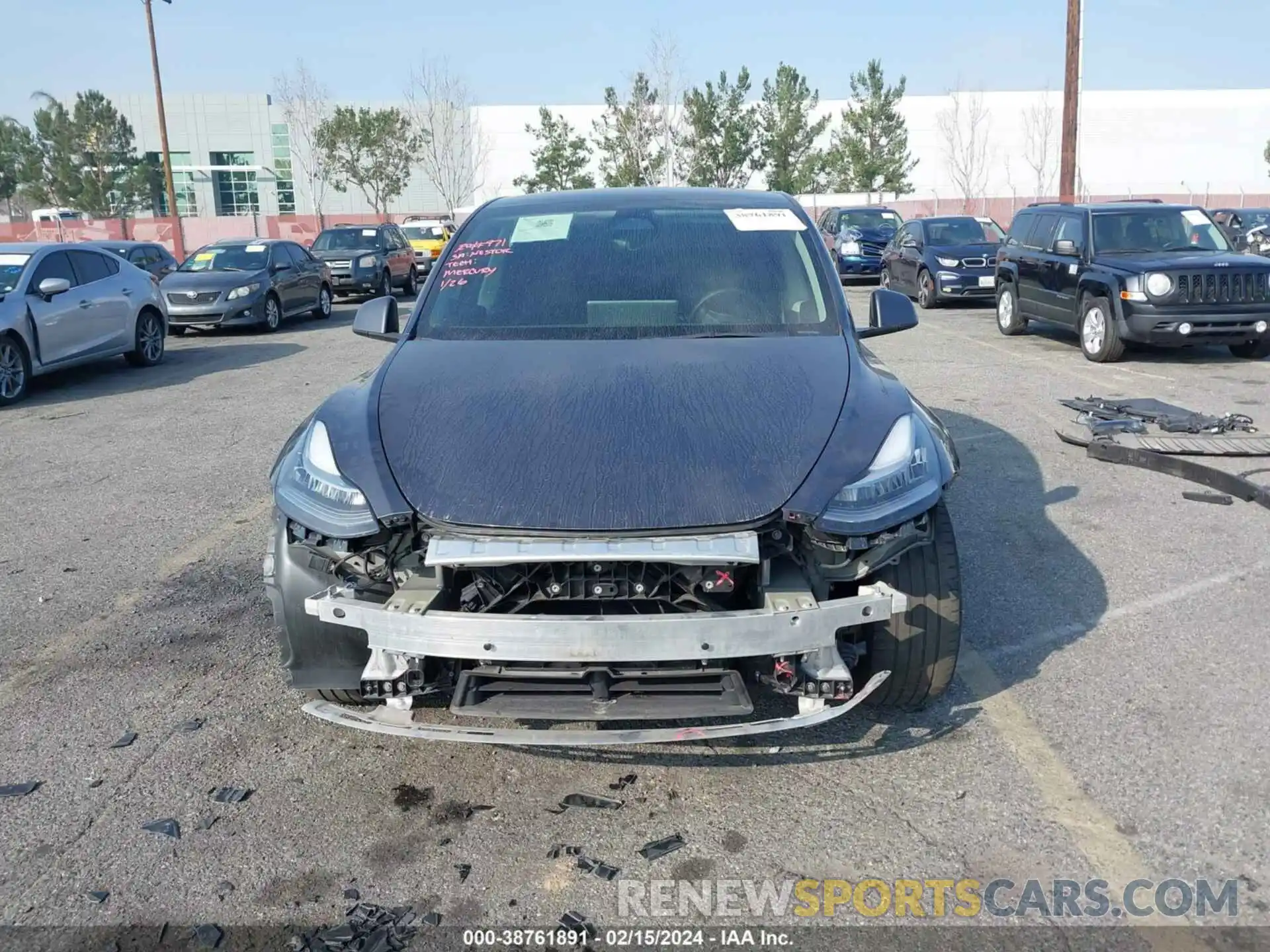 6 Photograph of a damaged car 7SAYGDEE8NF481380 TESLA MODEL Y 2022