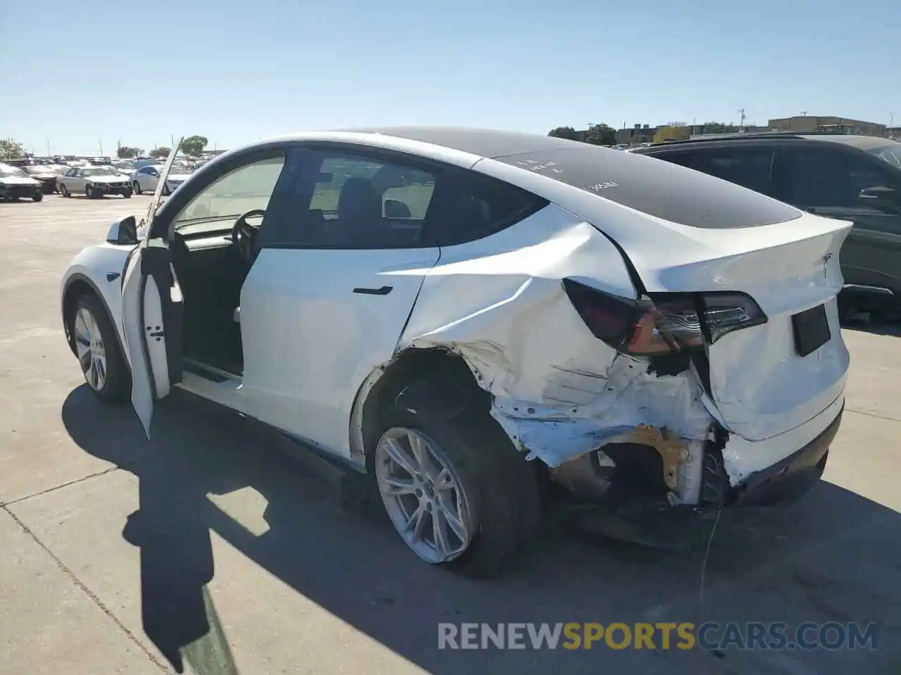 2 Photograph of a damaged car 7SAYGDEE8NF563304 TESLA MODEL Y 2022