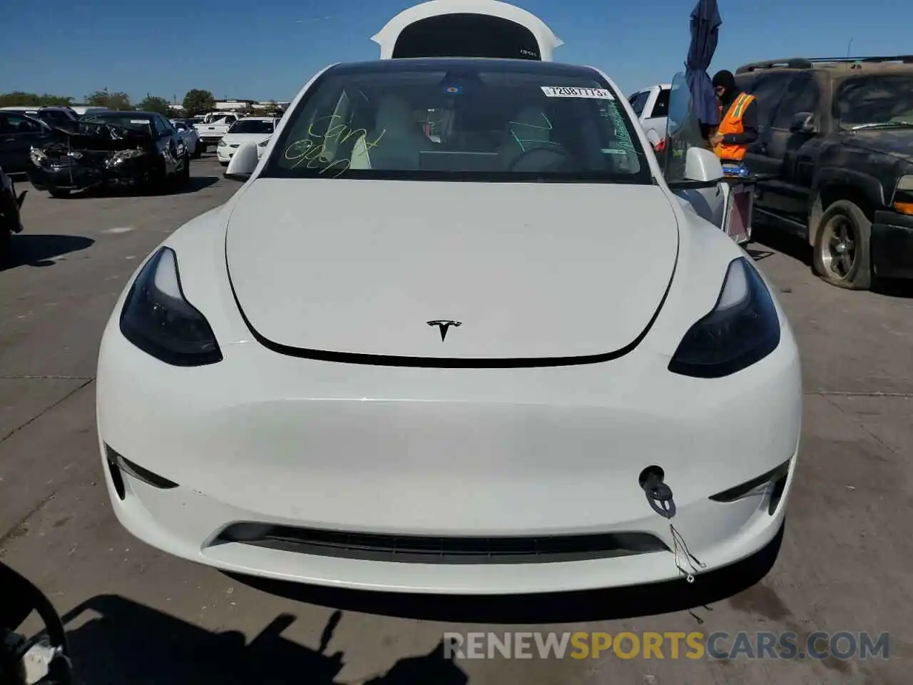 5 Photograph of a damaged car 7SAYGDEE8NF563304 TESLA MODEL Y 2022